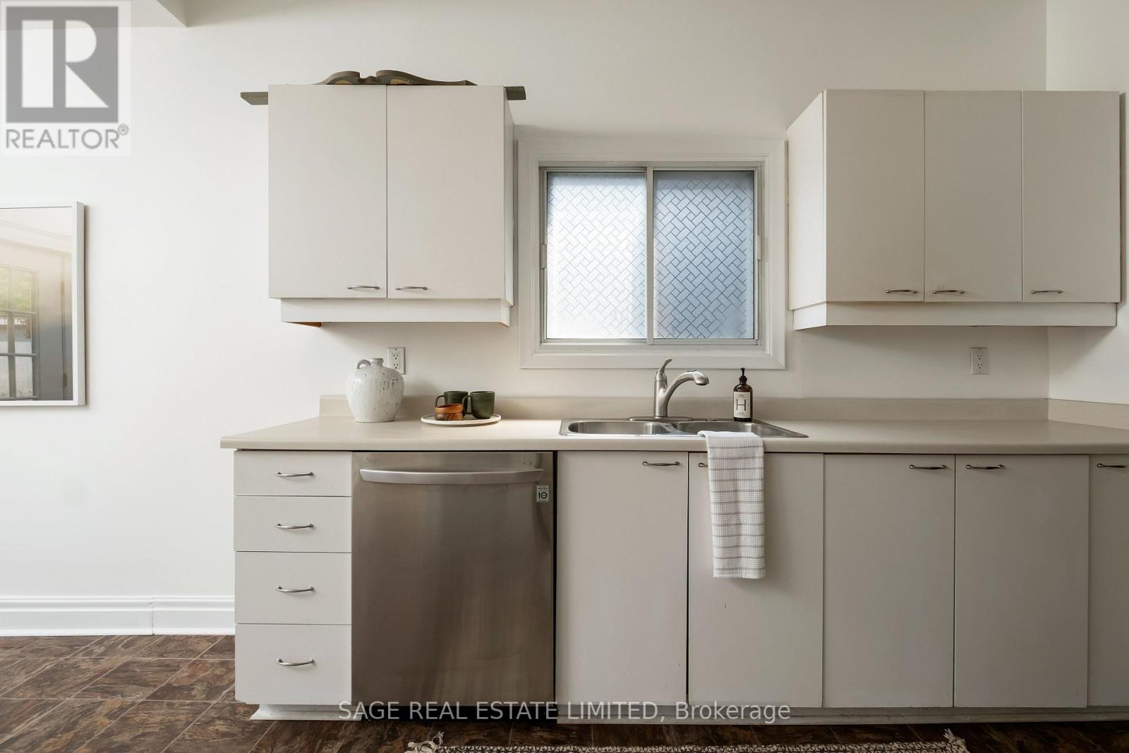 120 Withrow Avenue, Toronto, Ontario  M4K 1C9 - Photo 13 - E12208832