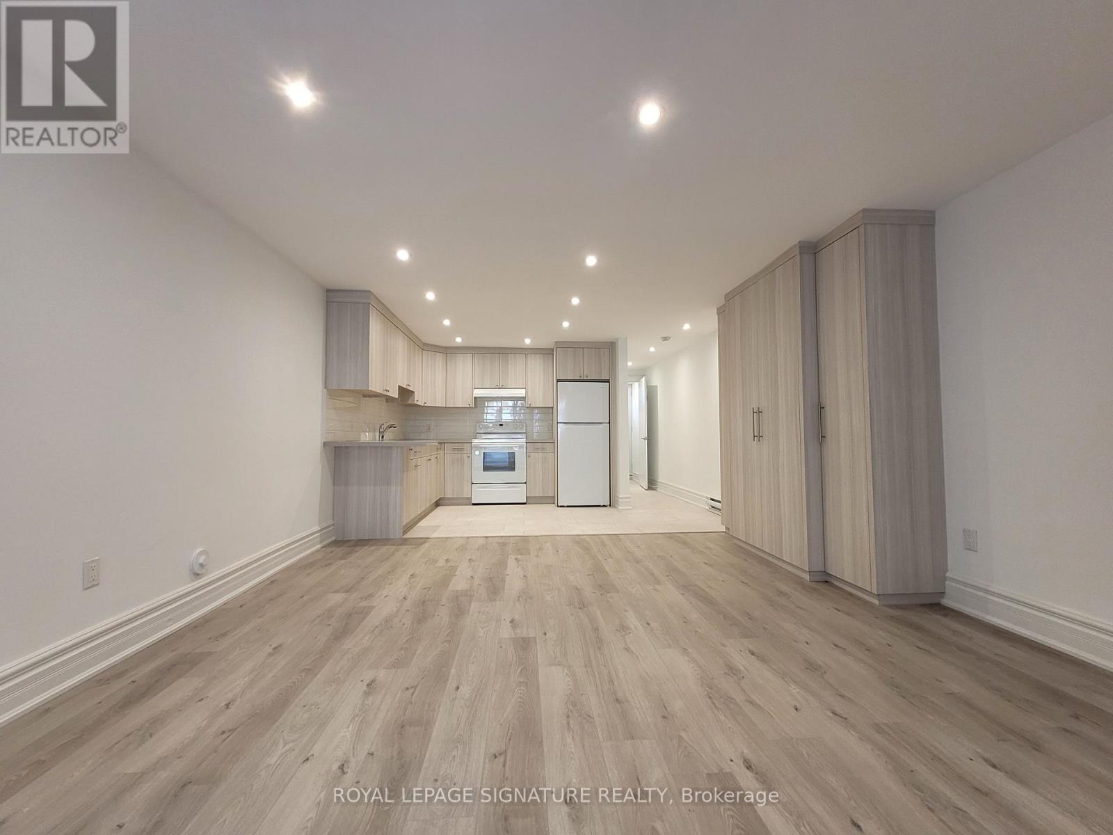 Lower - 18 Coxwell Avenue, Toronto, Ontario  M4L 3A7 - Photo 1 - E12208860