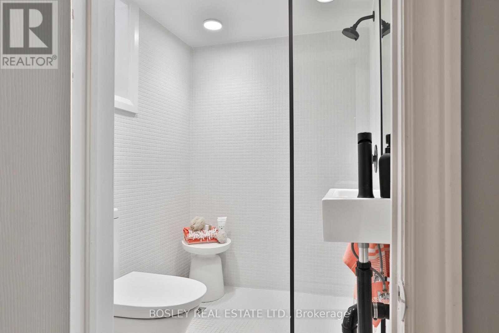 9 Prust Avenue, Toronto (South Riverdale), Ontario  M4L 2M7 - Photo 41 - E12208926