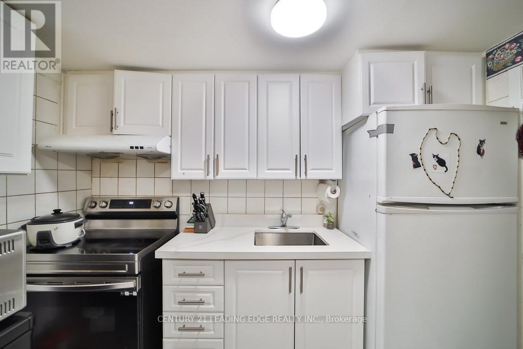 64 Hutcherson Square, Toronto, Ontario  M1B 1C6 - Photo 10 - E12208953