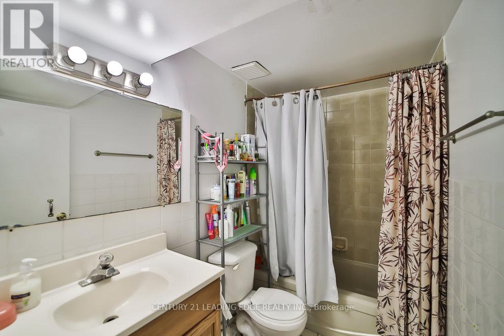 64 Hutcherson Square, Toronto, Ontario  M1B 1C6 - Photo 14 - E12208953