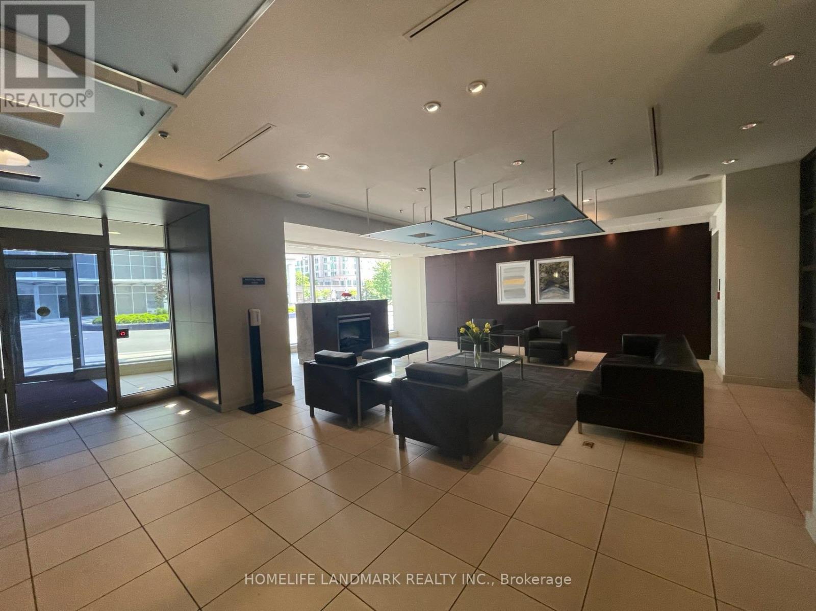 2001 - 36 Lee Centre Drive, Toronto, Ontario  M1H 3K2 - Photo 3 - E12208972