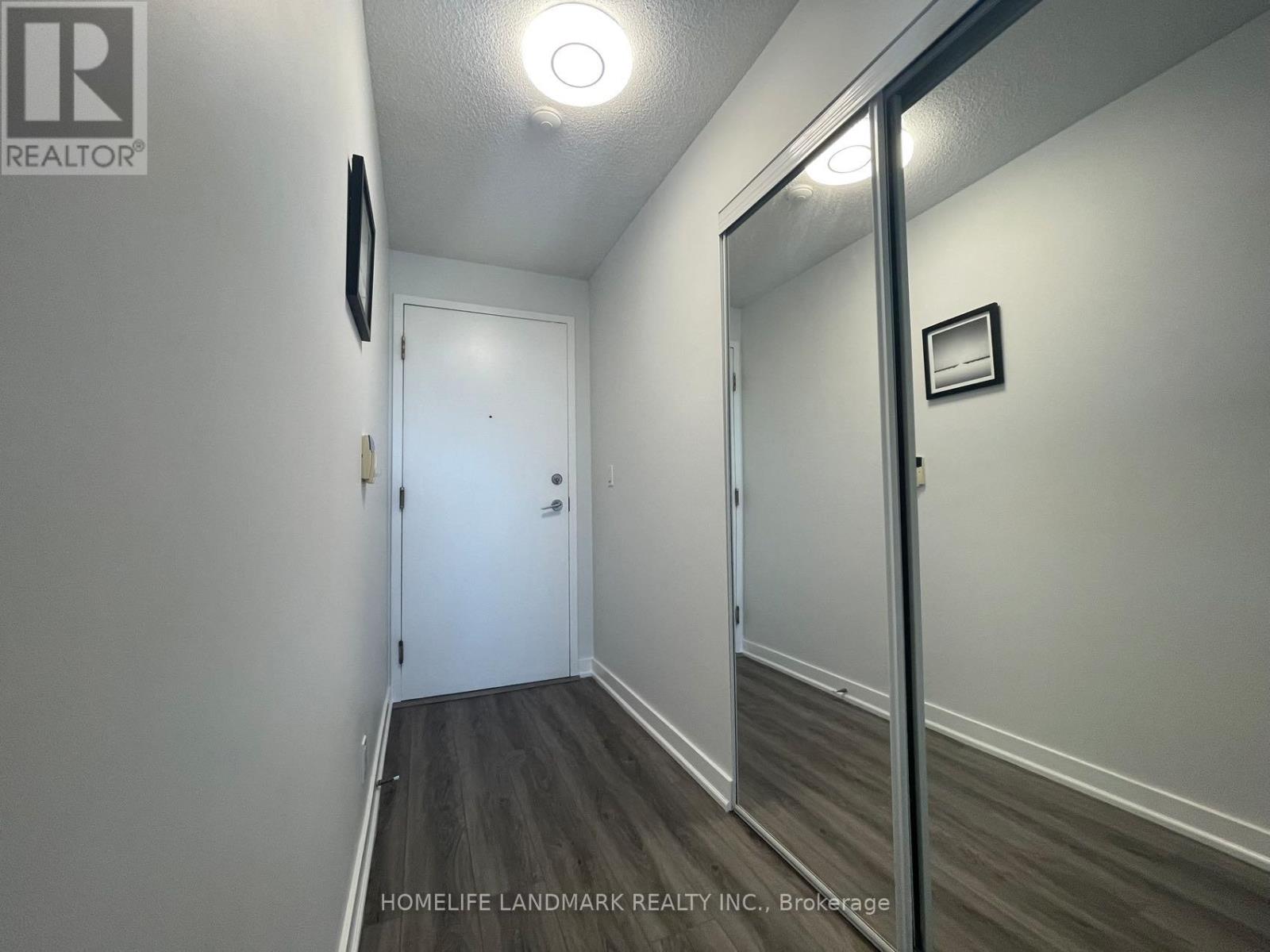 2001 - 36 Lee Centre Drive, Toronto, Ontario  M1H 3K2 - Photo 5 - E12208972