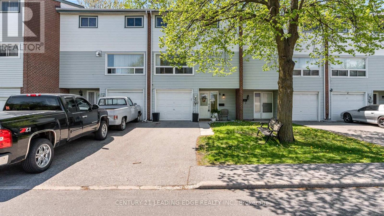 6 - 909 KING STREET W, Oshawa, Ontario