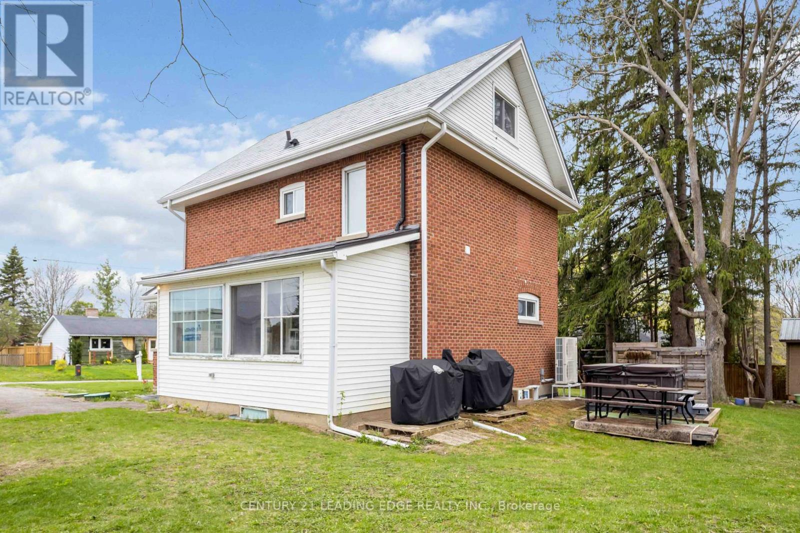 1742 Lane Street, Pickering, Ontario  L1Y 1B6 - Photo 5 - E12209014