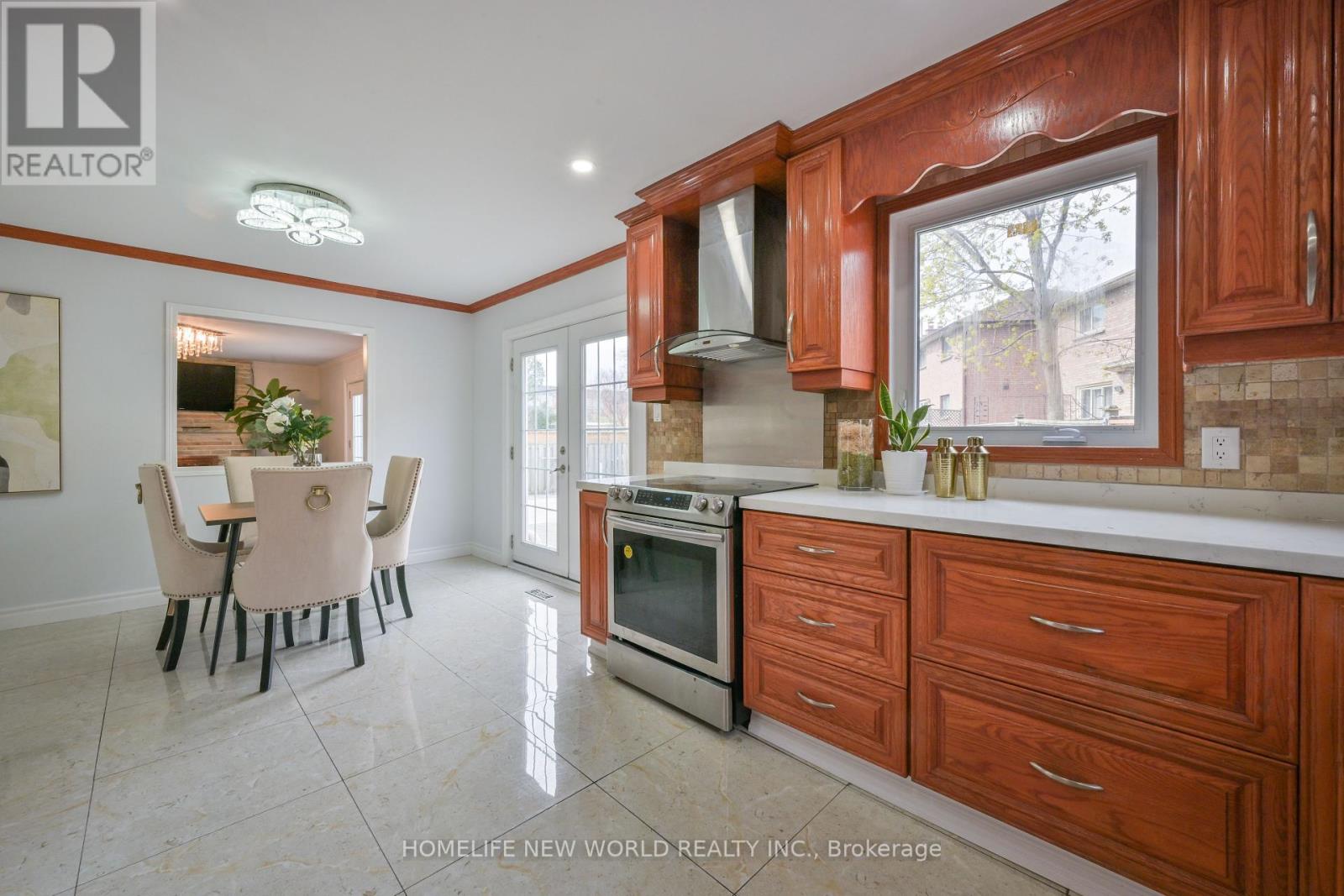 356 Goldhawk Trail, Toronto, Ontario  M1V 4G1 - Photo 14 - E12209082