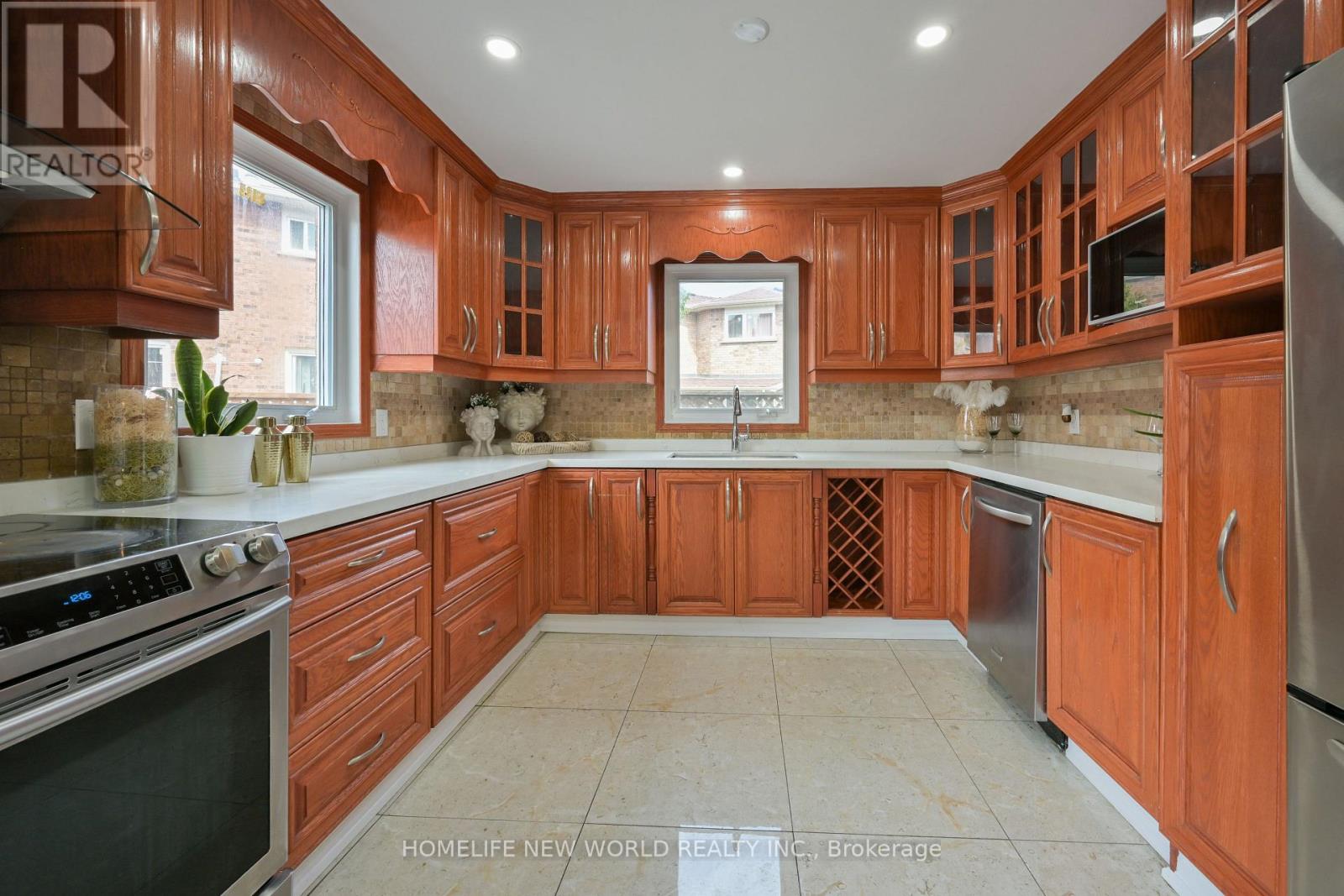 356 Goldhawk Trail, Toronto, Ontario  M1V 4G1 - Photo 17 - E12209082