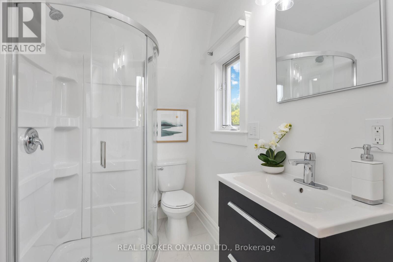 284 Waverley Road, Toronto, Ontario  M4L 3T6 - Photo 22 - E12209084