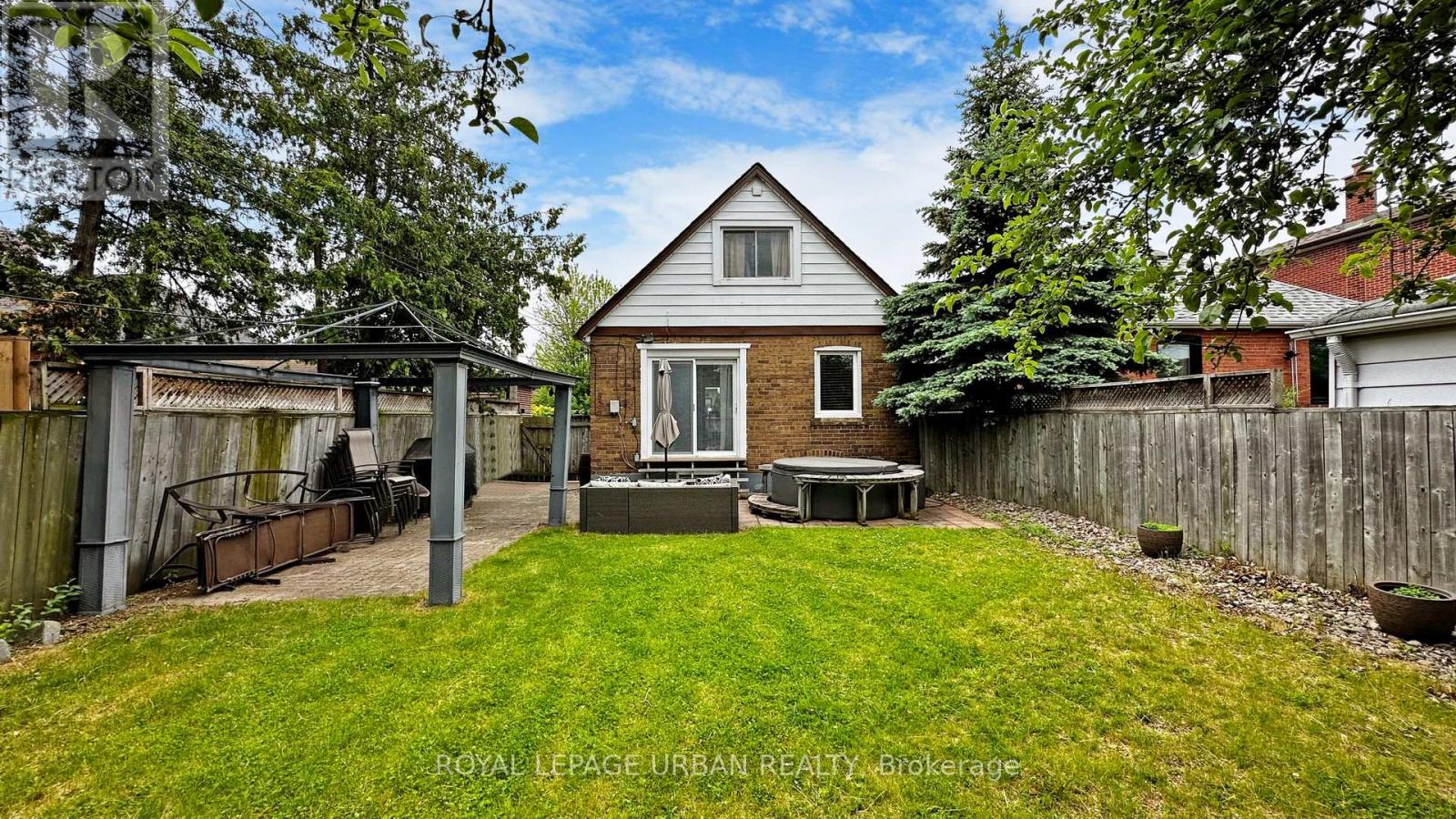 61 Binswood Avenue, Toronto (East York), Ontario  M4C 3N8 - Photo 33 - E12209226