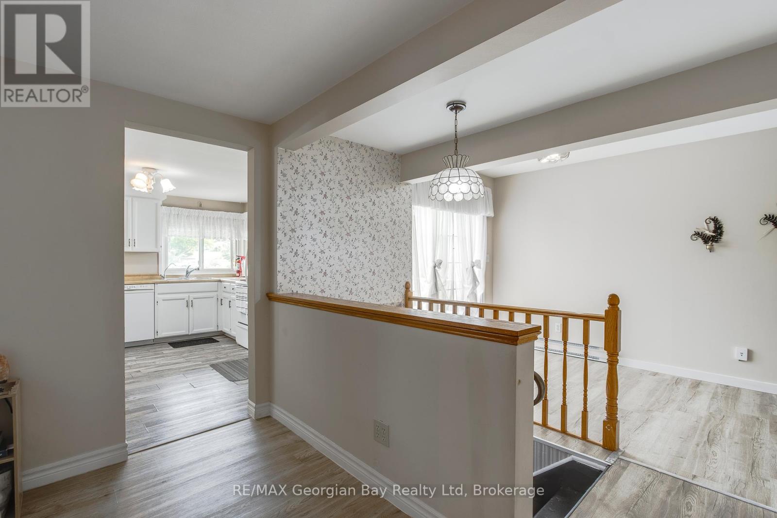 586 Dominion Avenue, Midland, Ontario  L4R 1R3 - Photo 13 - S12207996