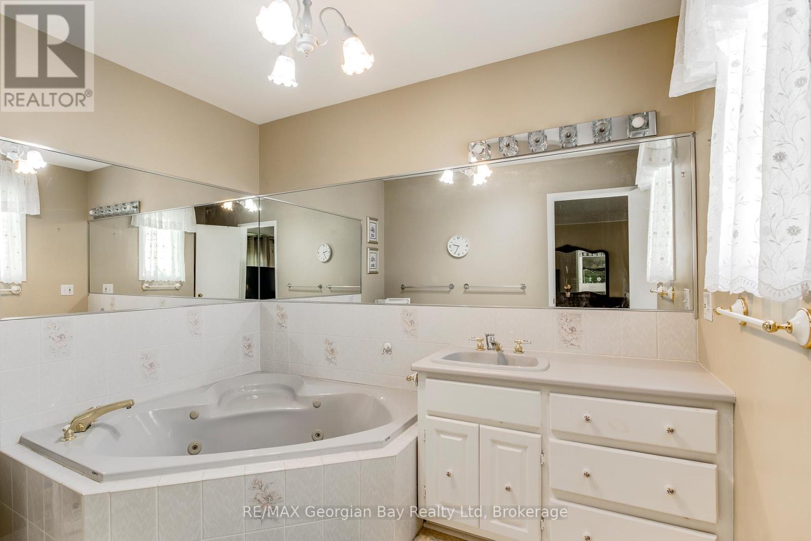 586 Dominion Avenue, Midland, Ontario  L4R 1R3 - Photo 12 - S12207996
