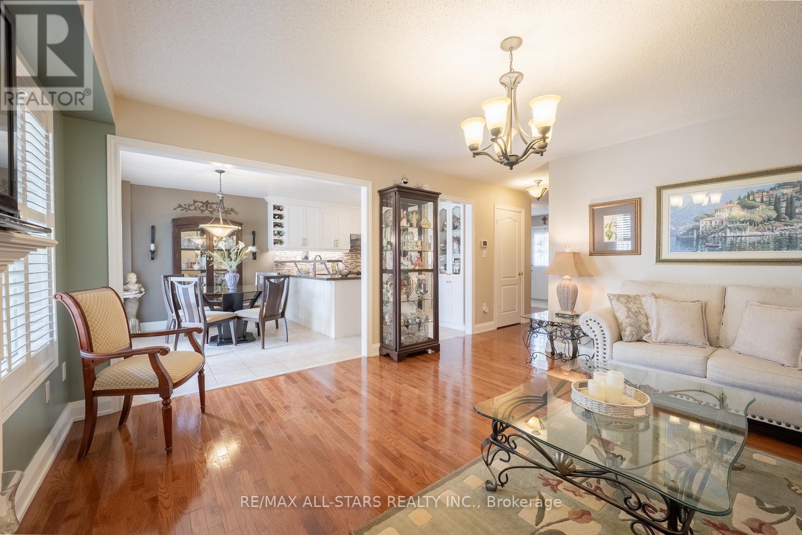 124 Richard Coulson Crescent, Whitchurch-Stouffville, Ontario  L4A 0H9 - Photo 10 - N12208760