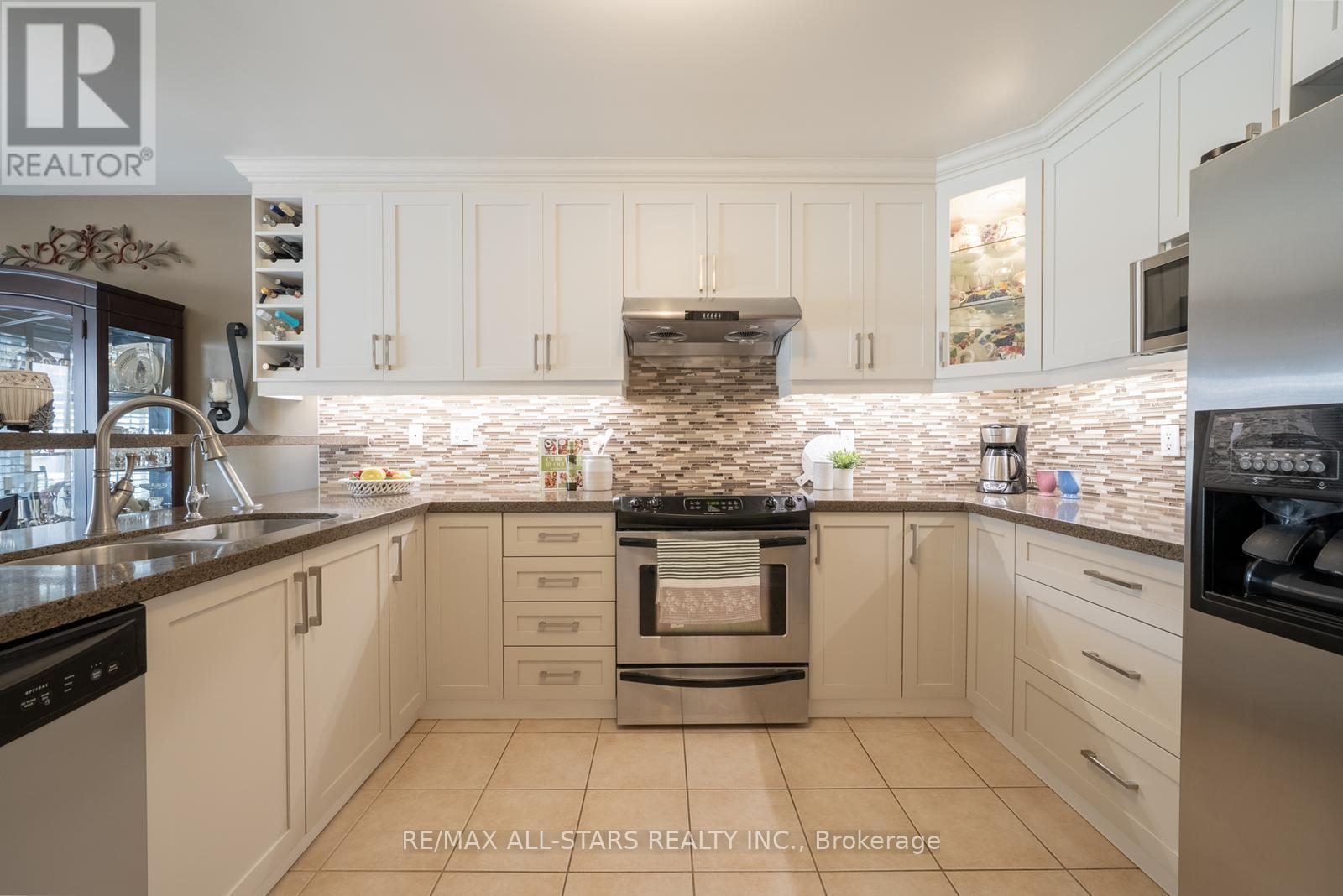 124 Richard Coulson Crescent, Whitchurch-Stouffville, Ontario  L4A 0H9 - Photo 15 - N12208760