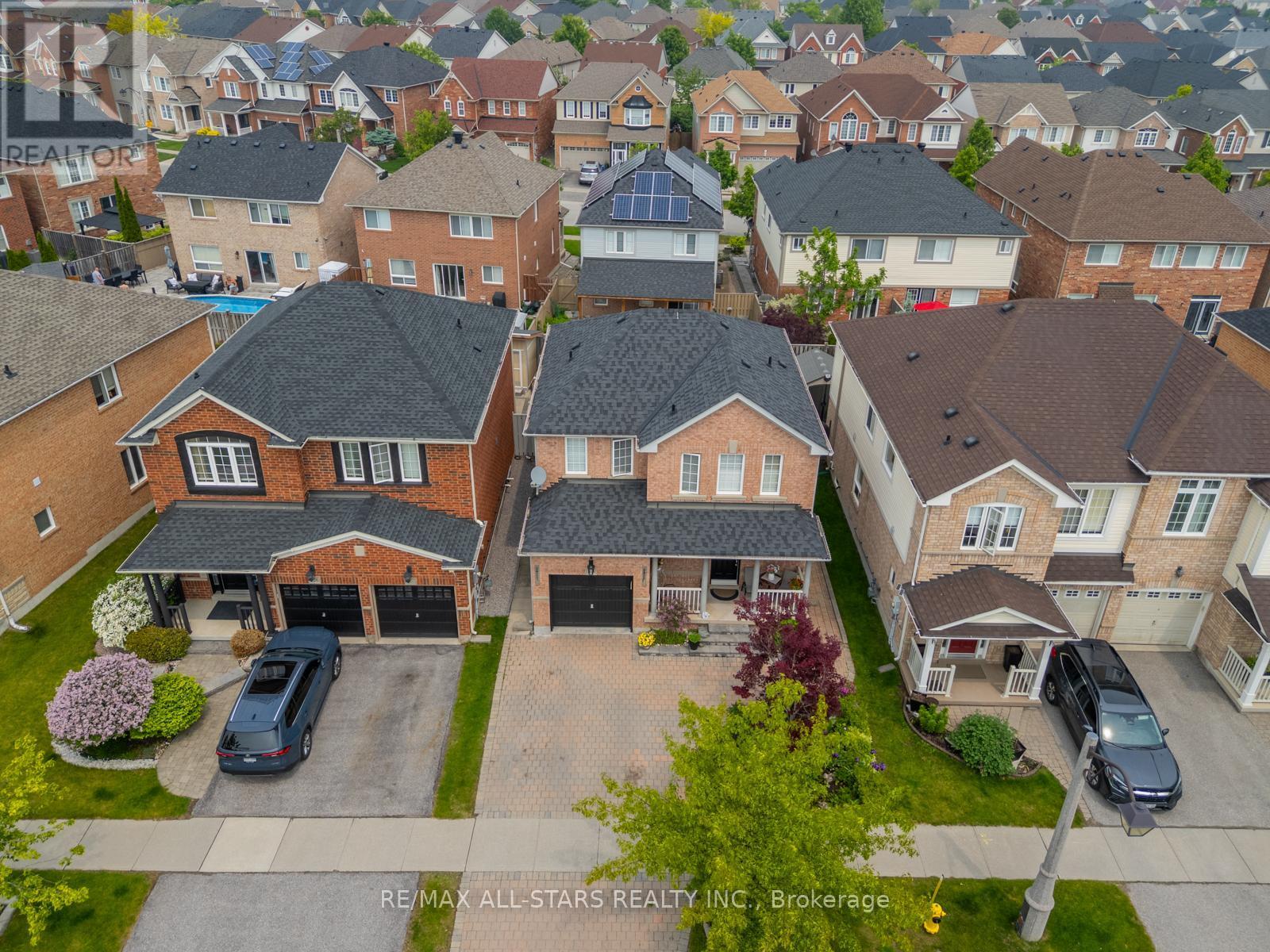 124 Richard Coulson Crescent, Whitchurch-Stouffville, Ontario  L4A 0H9 - Photo 3 - N12208760