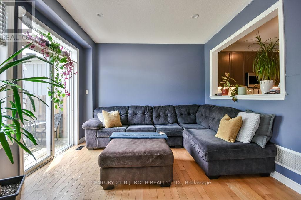80 Blanchard Crescent, Essa, Ontario  L3W 0M9 - Photo 8 - N12208776