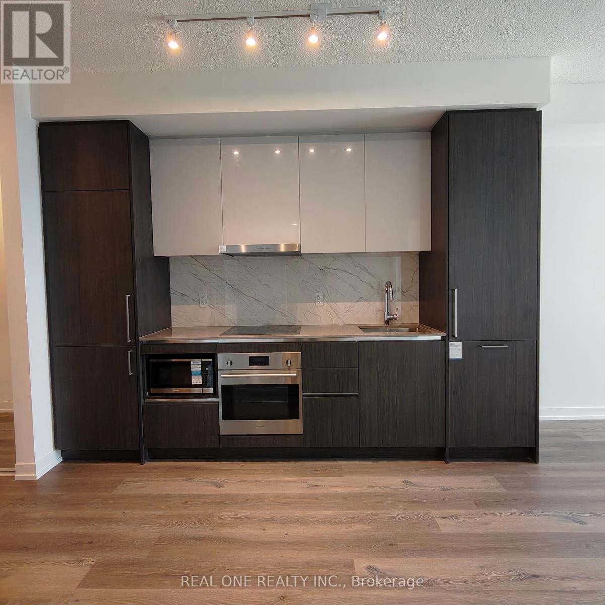 4905 - 225 Commerce Street, Vaughan, Ontario  L4K 5C3 - Photo 3 - N12208781