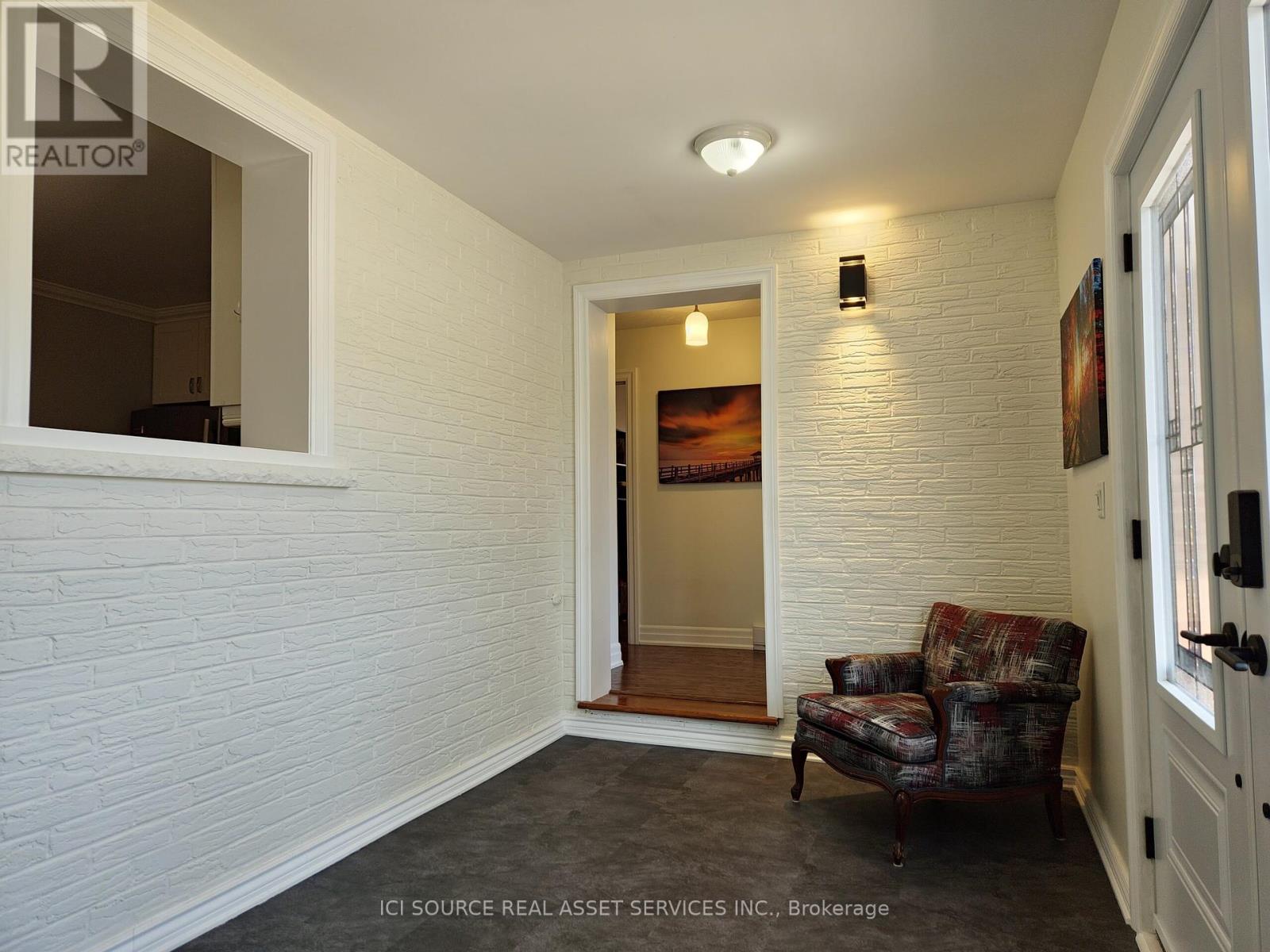 653 Simcoe Street, Brock, Ontario  L0K 1A0 - Photo 5 - N12208785