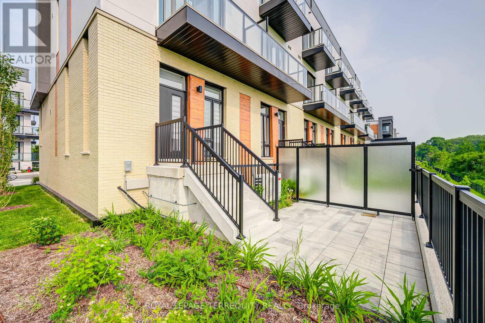 Property at 601 - 7 STECKLEY HOUSE LANE image 4