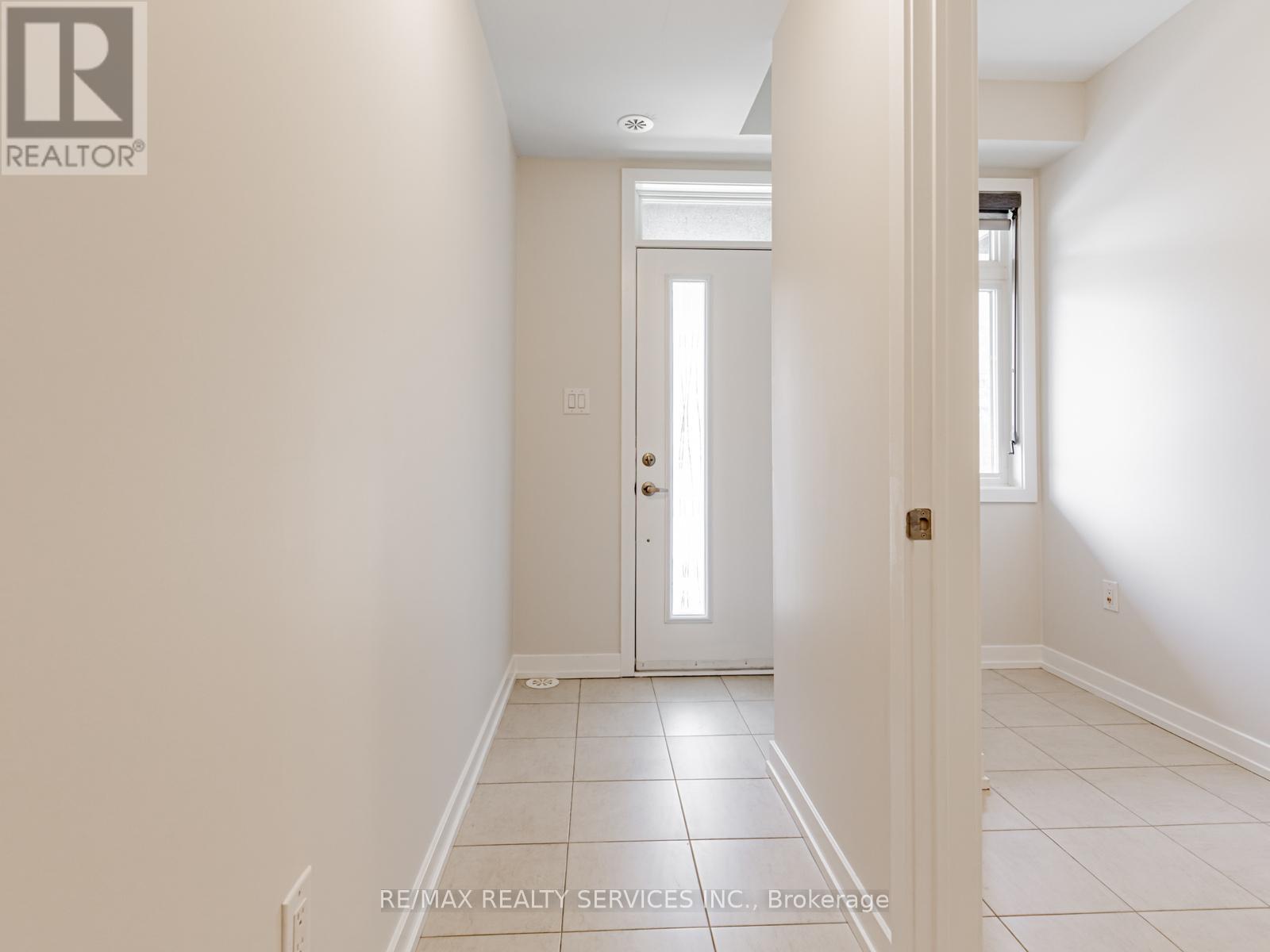 5 Lachine Street, Vaughan, Ontario  L4L 0L9 - Photo 5 - N12208828