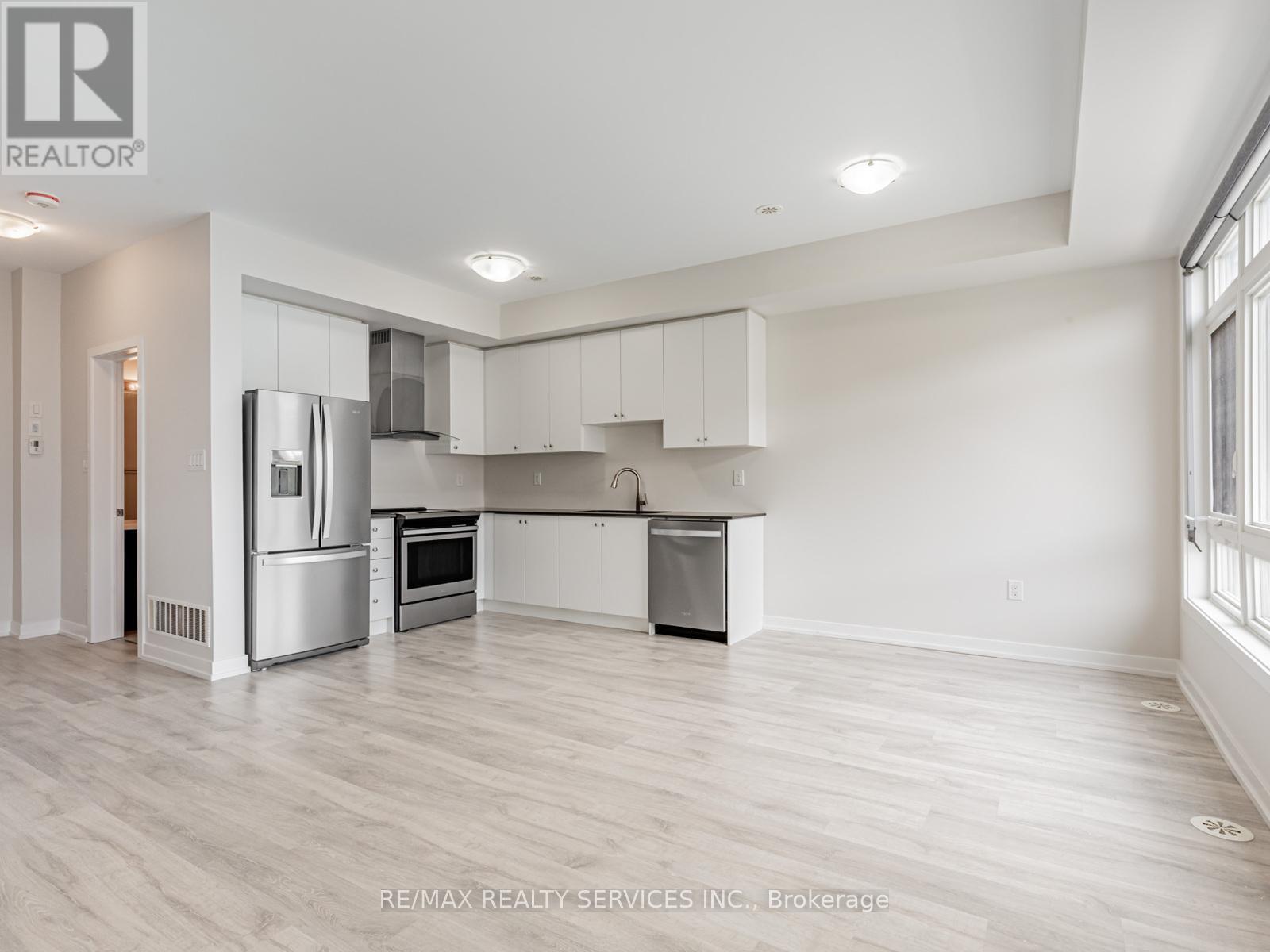 5 Lachine Street, Vaughan, Ontario  L4L 0L9 - Photo 7 - N12208828