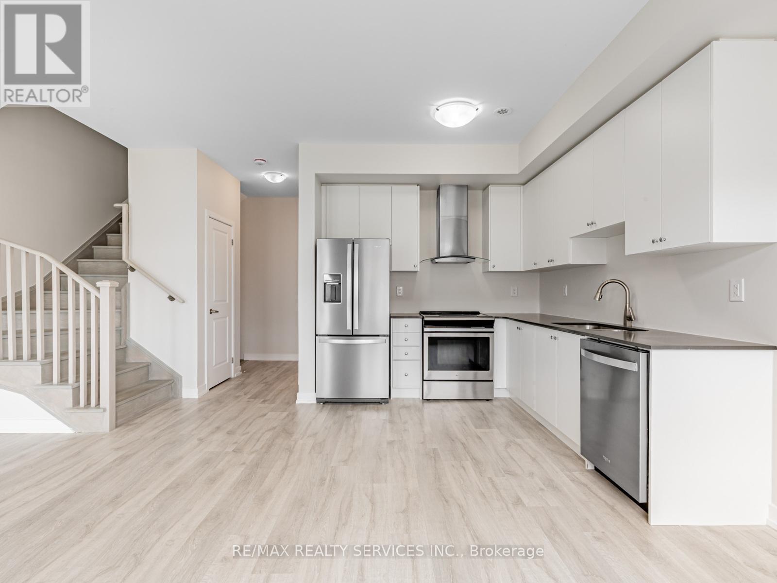 5 Lachine Street, Vaughan, Ontario  L4L 0L9 - Photo 8 - N12208828