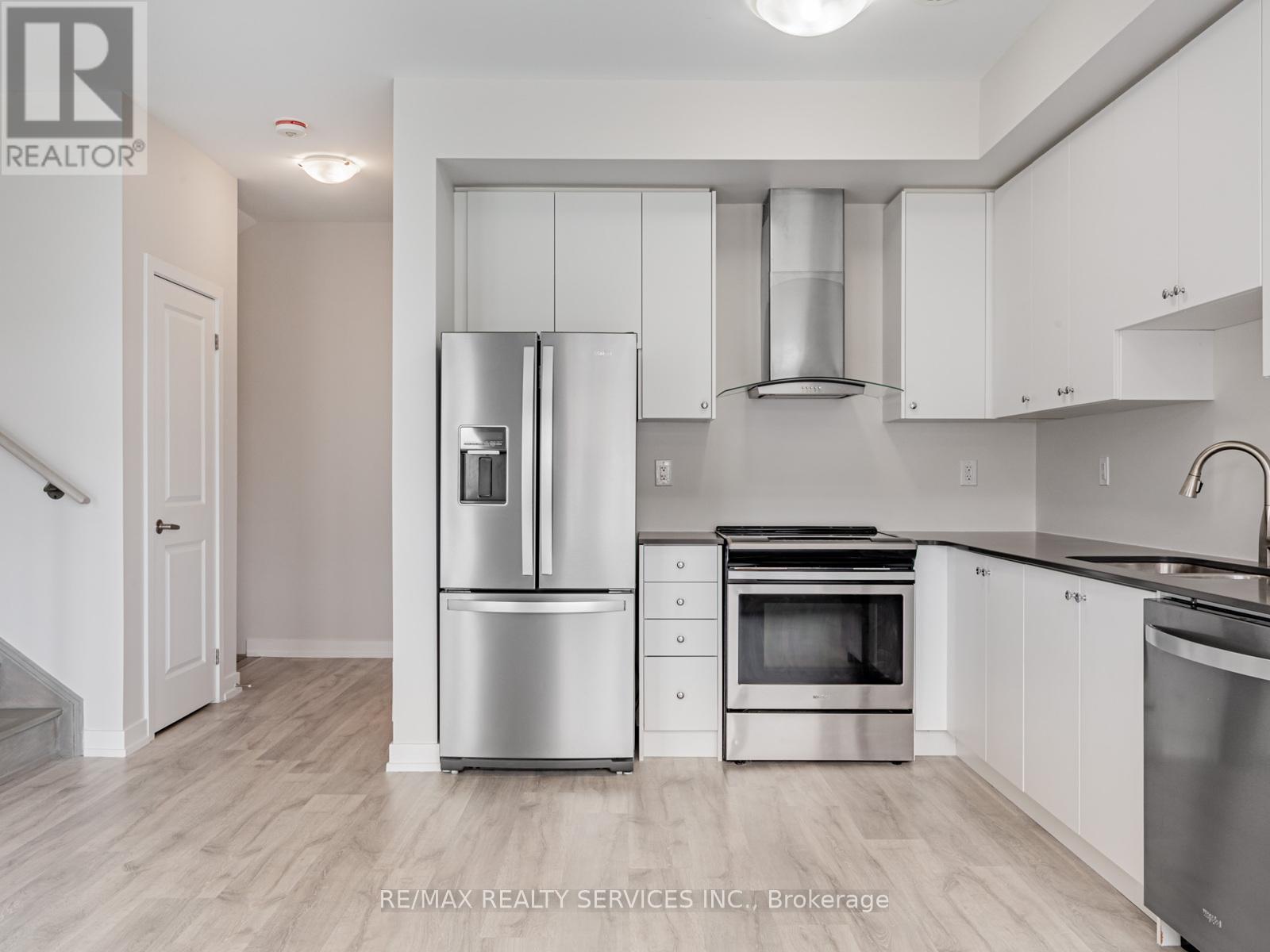 5 Lachine Street, Vaughan, Ontario  L4L 0L9 - Photo 9 - N12208828