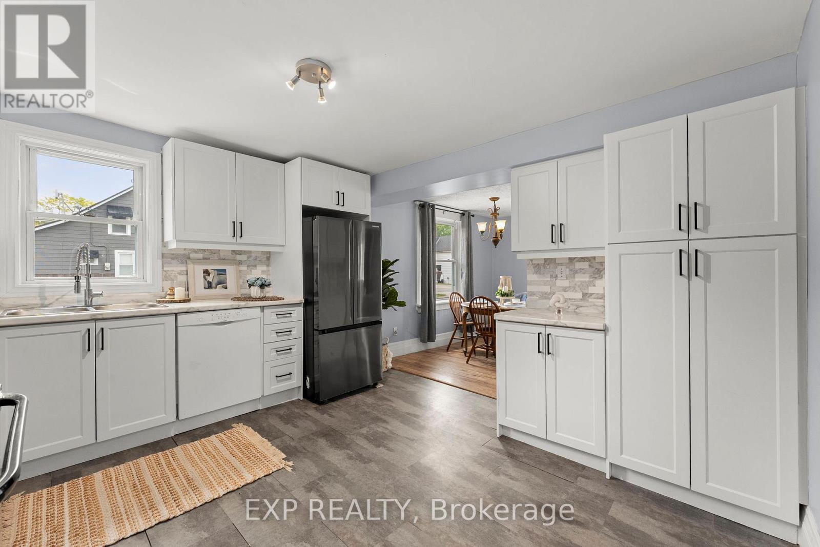 11027 Simcoe Street, Brock (Sunderland), Ontario  L0C 1H0 - Photo 11 - N12208842