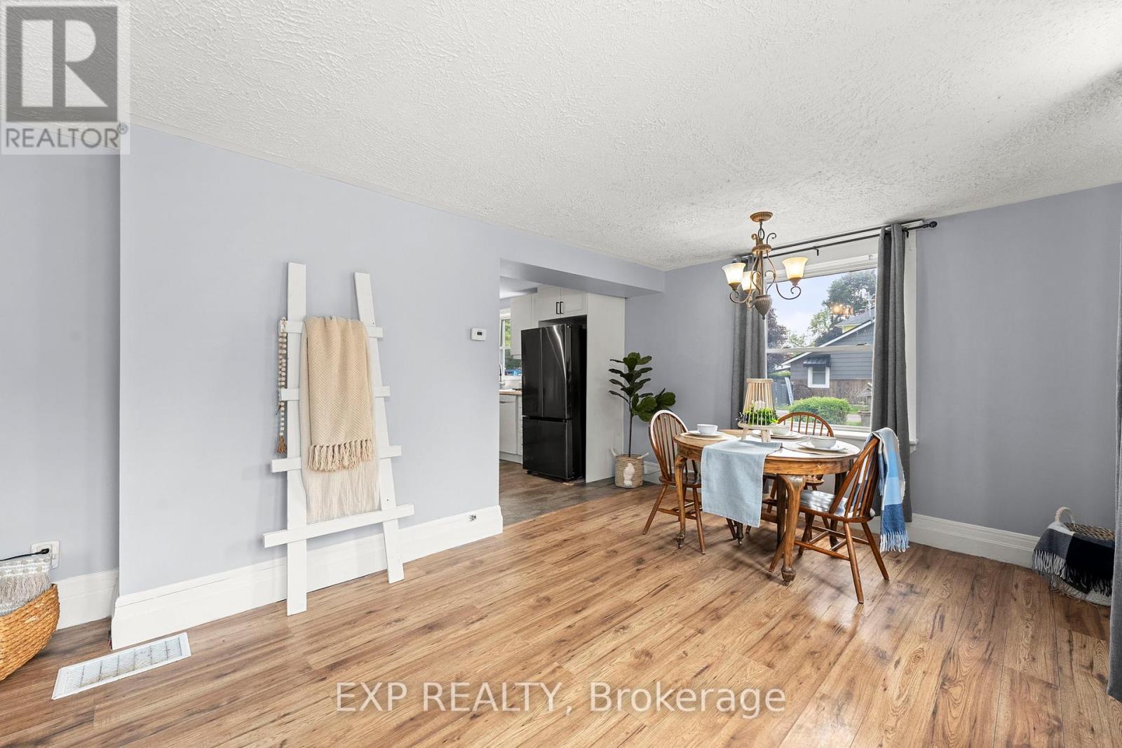 11027 Simcoe Street, Brock (Sunderland), Ontario  L0C 1H0 - Photo 9 - N12208842