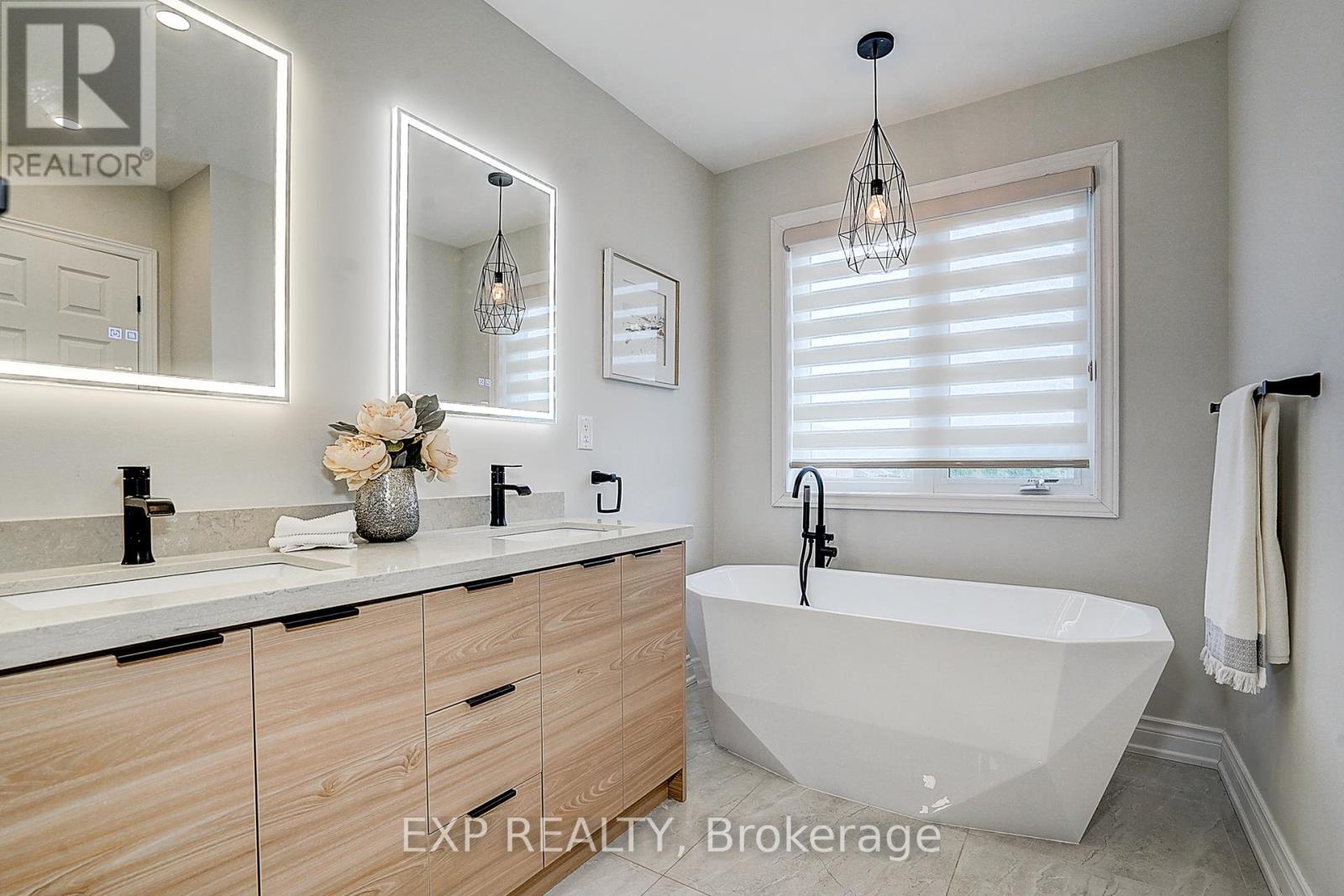 322 Stonebridge Drive, Markham (Berczy), Ontario  L6C 0C5 - Photo 25 - N12208851