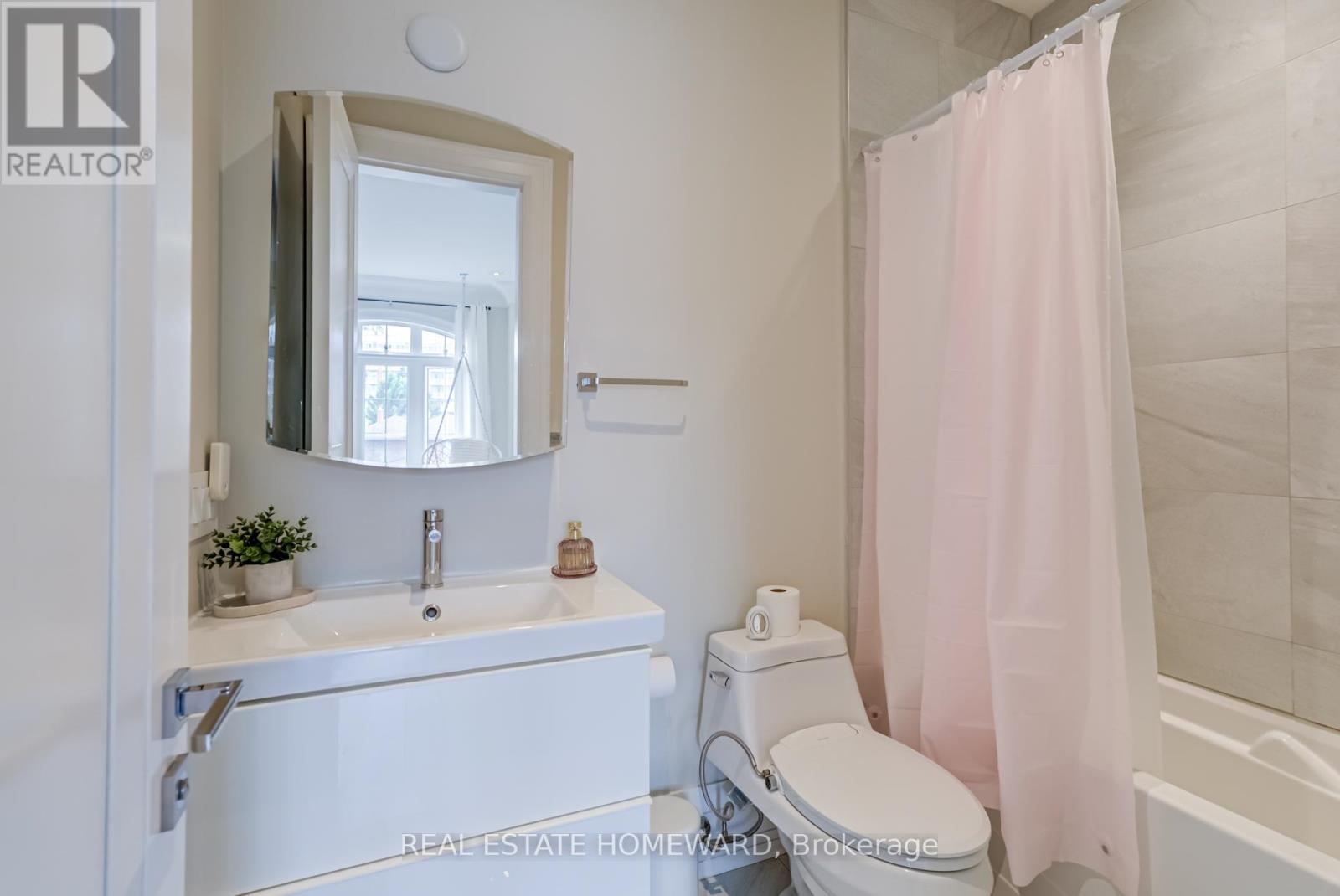 6 Mackay Drive, Richmond Hill, Ontario  L4C 6P1 - Photo 39 - N12208870