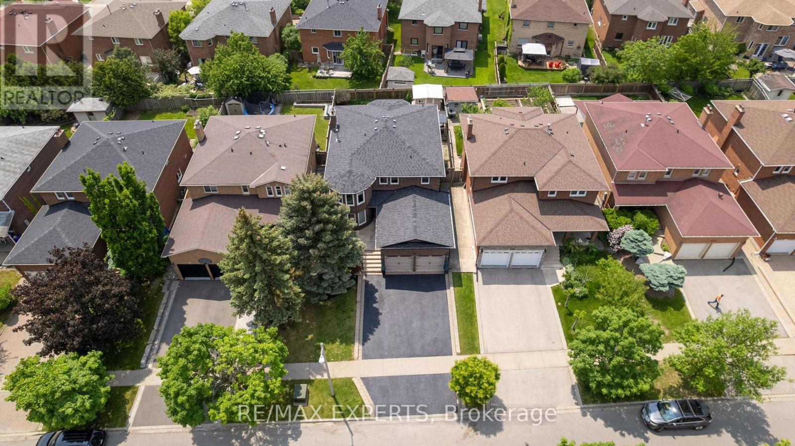 231 Ridgefield Crescent, Vaughan, Ontario  L6A 1J6 - Photo 34 - N12209029