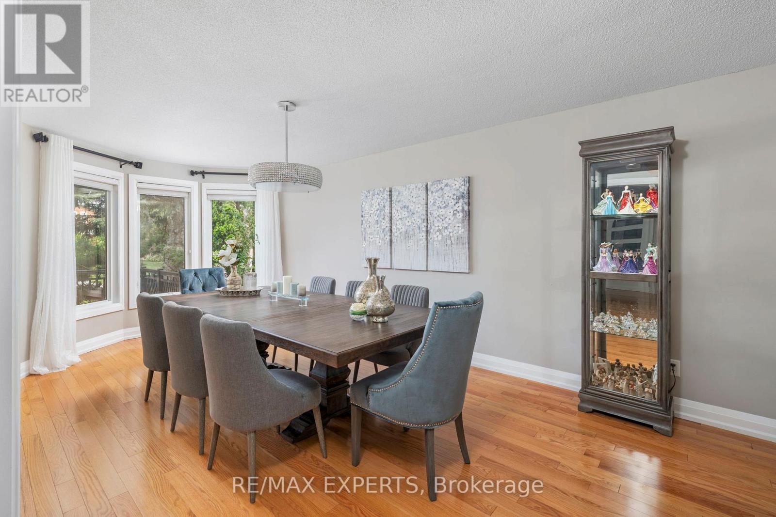 231 Ridgefield Crescent, Vaughan, Ontario  L6A 1J6 - Photo 5 - N12209029