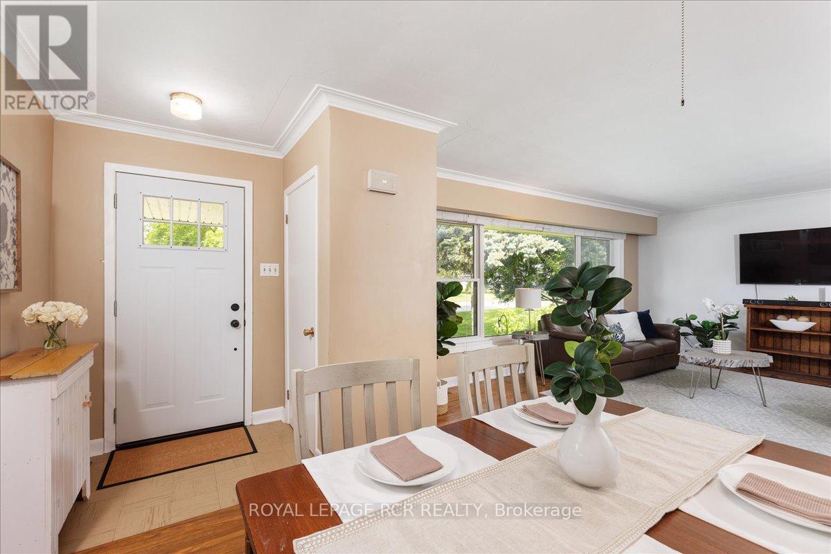 27 Victory Drive, East Gwillimbury, Ontario  L0G 1M0 - Photo 10 - N12209105