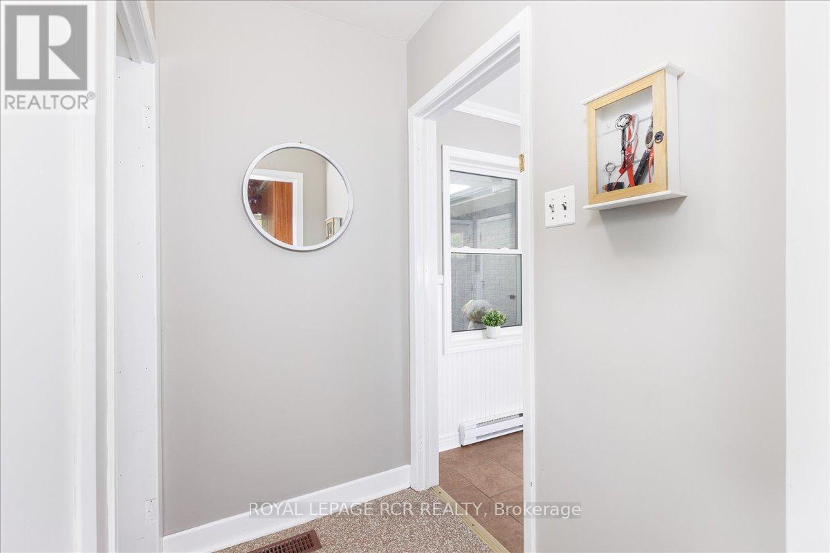 27 Victory Drive, East Gwillimbury, Ontario  L0G 1M0 - Photo 21 - N12209105