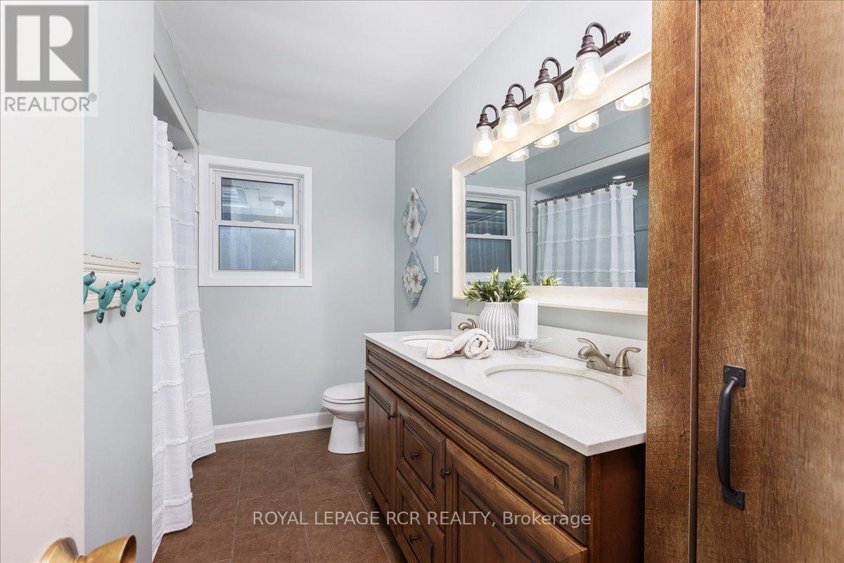 27 Victory Drive, East Gwillimbury, Ontario  L0G 1M0 - Photo 25 - N12209105