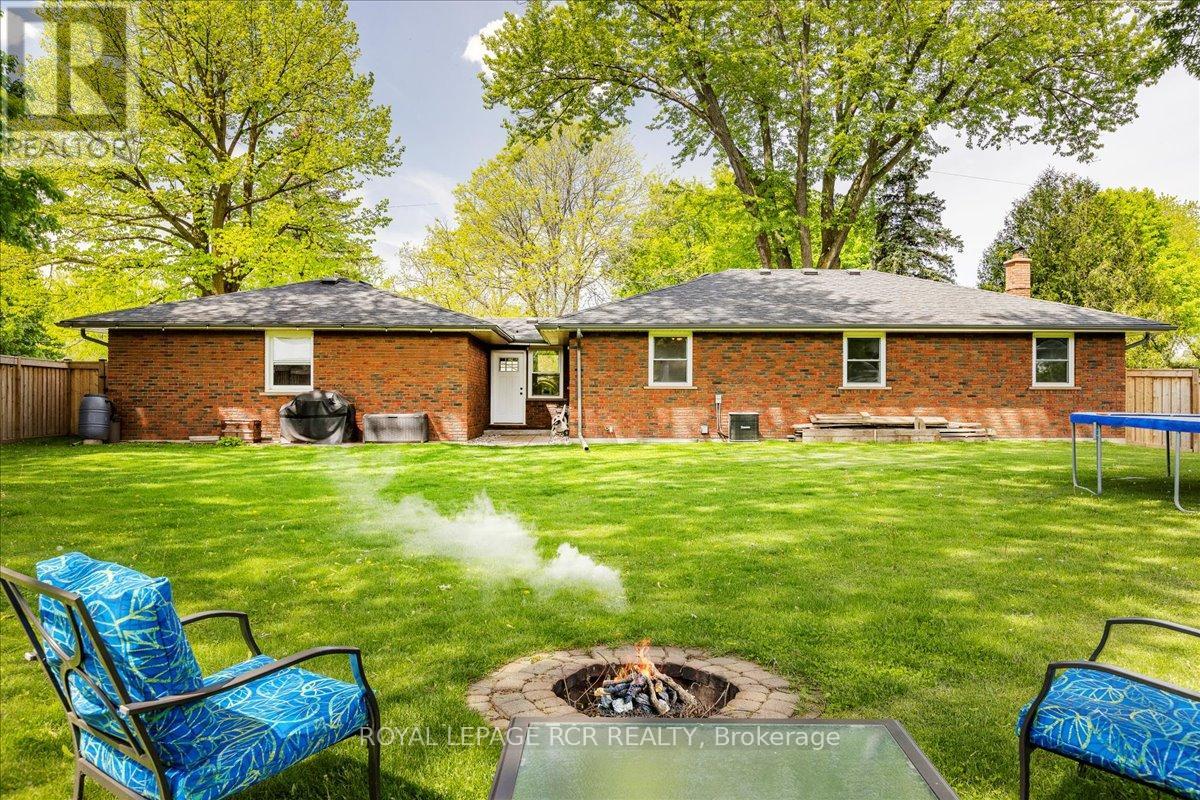 27 Victory Drive, East Gwillimbury, Ontario  L0G 1M0 - Photo 33 - N12209105