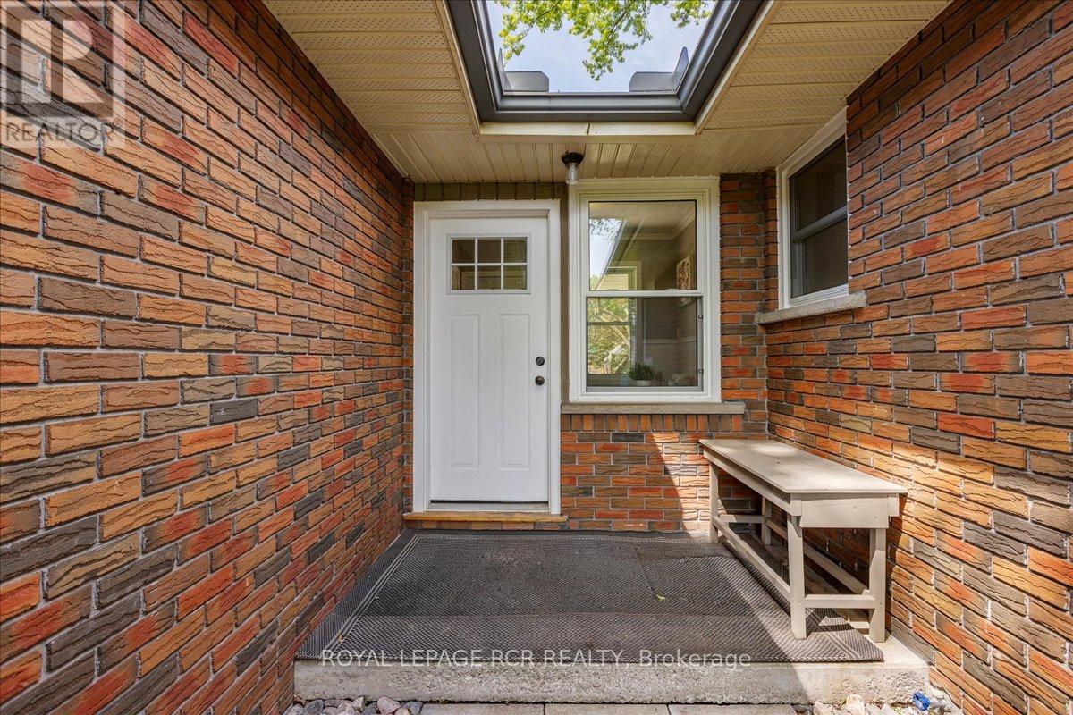 27 Victory Drive, East Gwillimbury, Ontario  L0G 1M0 - Photo 34 - N12209105