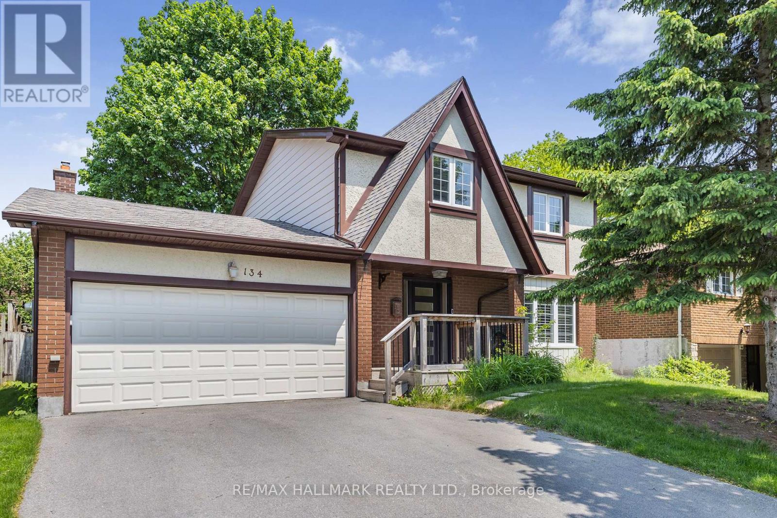 134 Romfield Circuit, Markham, Ontario  L3T 3H9 - Photo 1 - N12209184