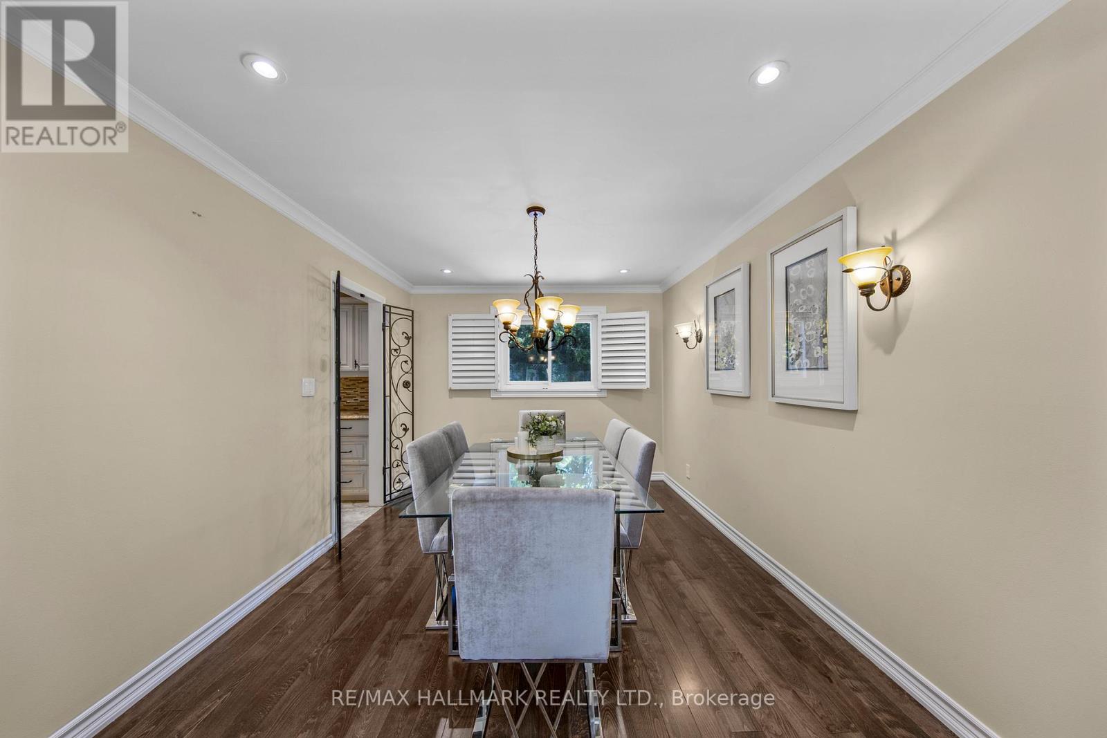 134 Romfield Circuit, Markham, Ontario  L3T 3H9 - Photo 10 - N12209184