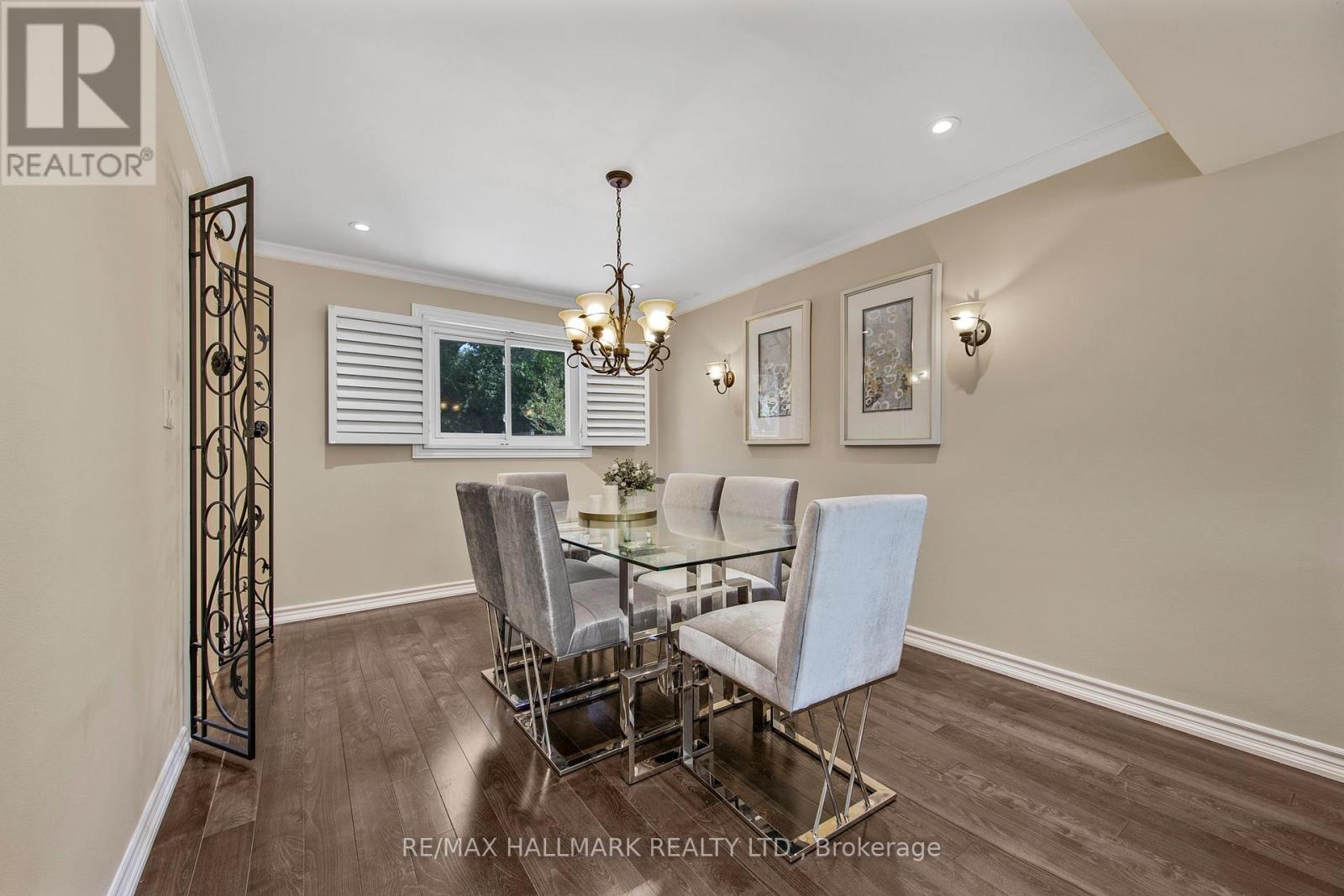 134 Romfield Circuit, Markham, Ontario  L3T 3H9 - Photo 11 - N12209184