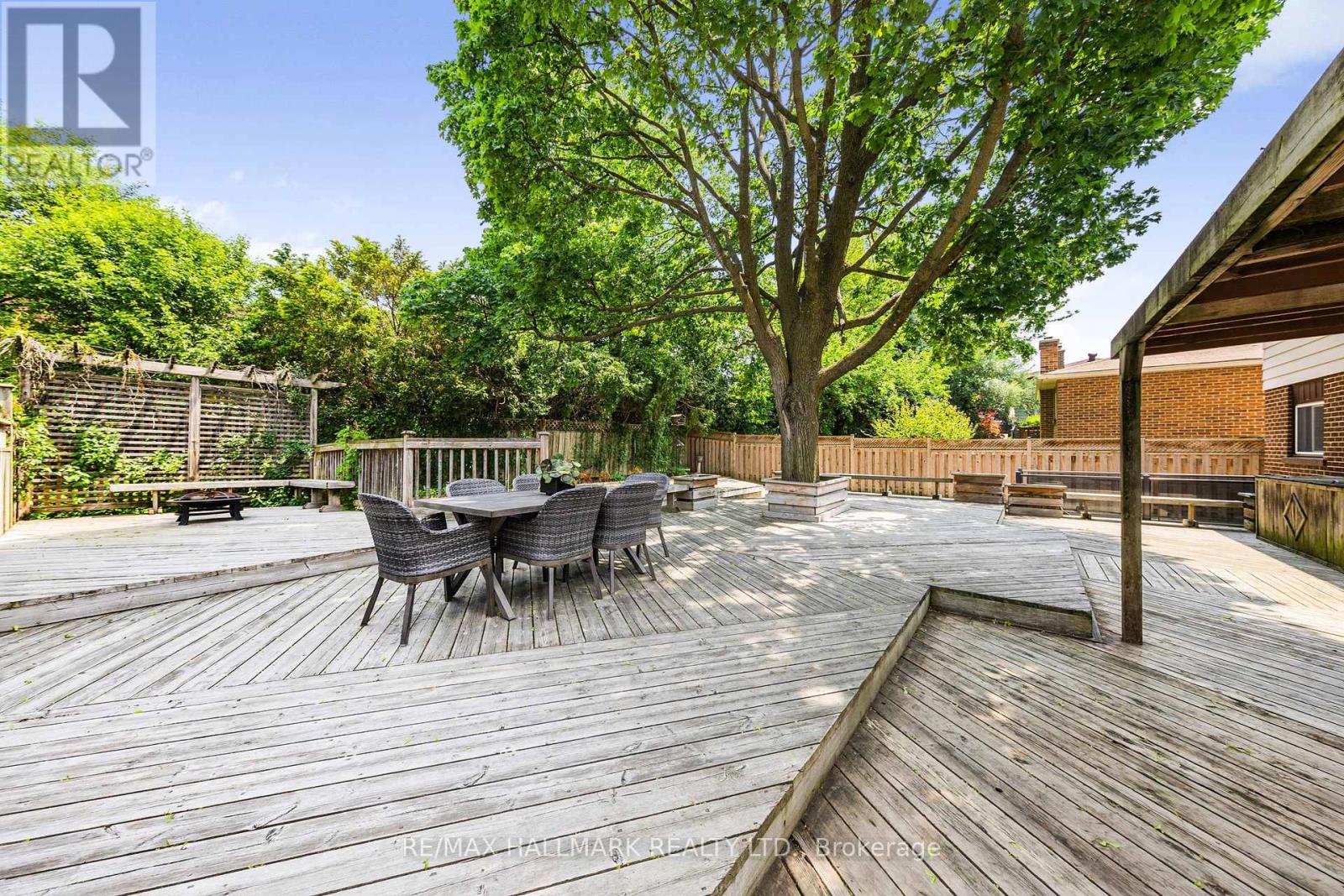 134 Romfield Circuit, Markham, Ontario  L3T 3H9 - Photo 44 - N12209184