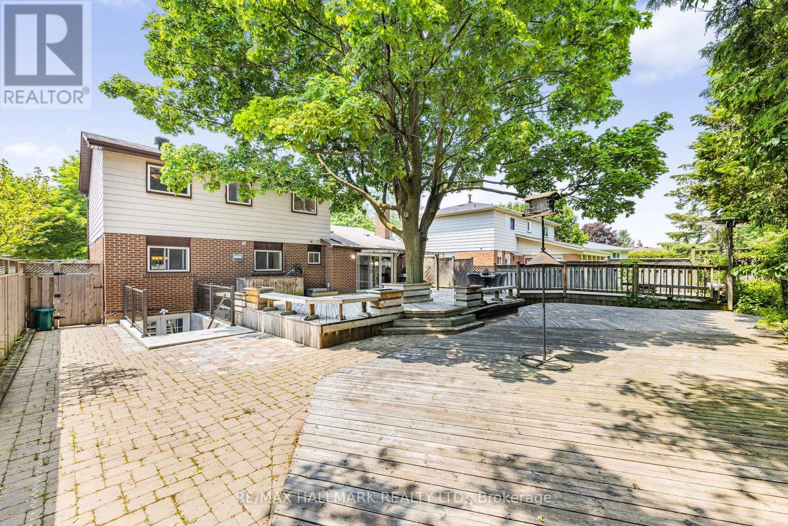 134 Romfield Circuit, Markham, Ontario  L3T 3H9 - Photo 46 - N12209184