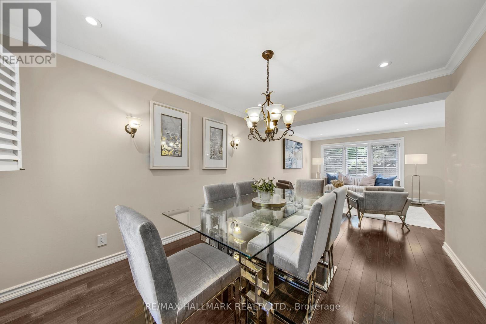 134 Romfield Circuit, Markham, Ontario  L3T 3H9 - Photo 9 - N12209184