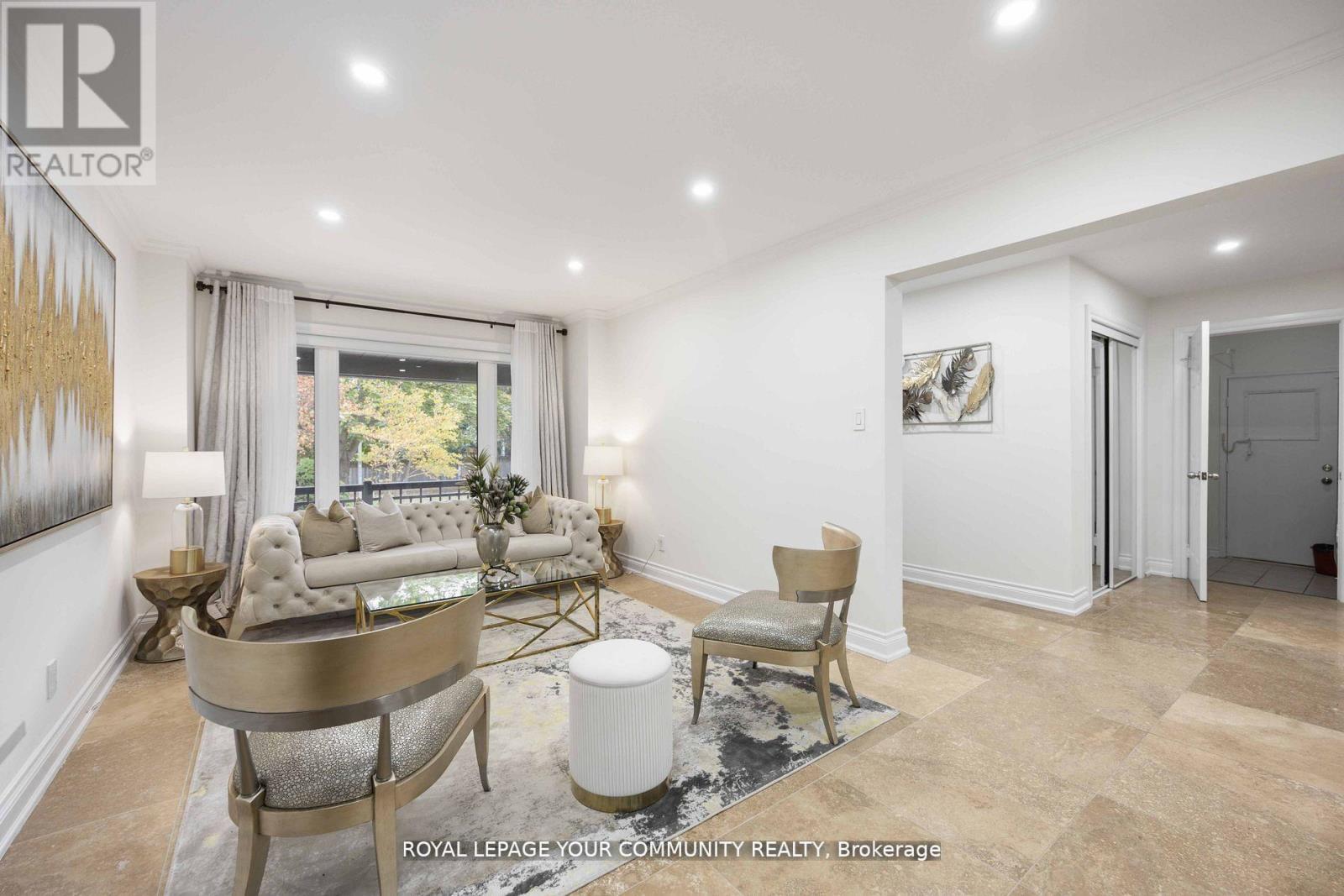 40 Janesville Road, Vaughan, Ontario  L4J 6Z9 - Photo 4 - N12209206