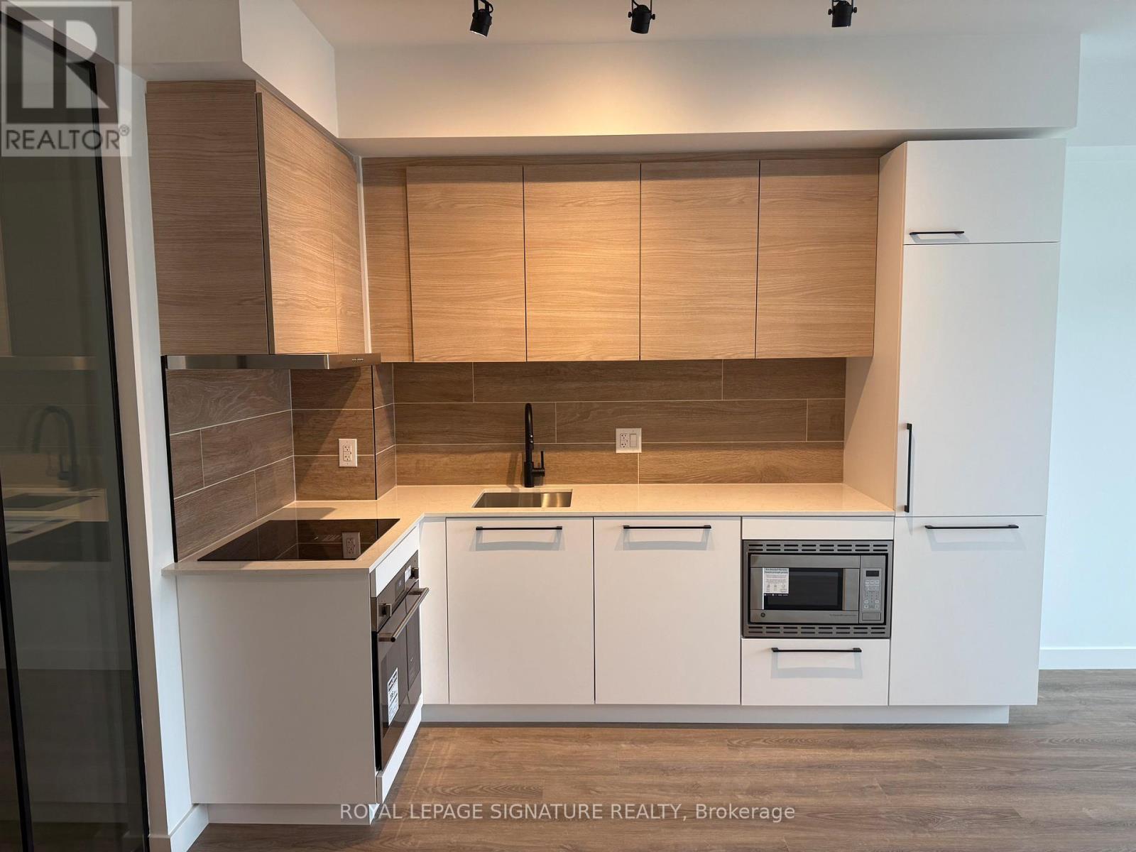 424 - 1050 Eastern Avenue, Toronto (The Beaches), Ontario  M4L 0B7 - Photo 3 - E12209185