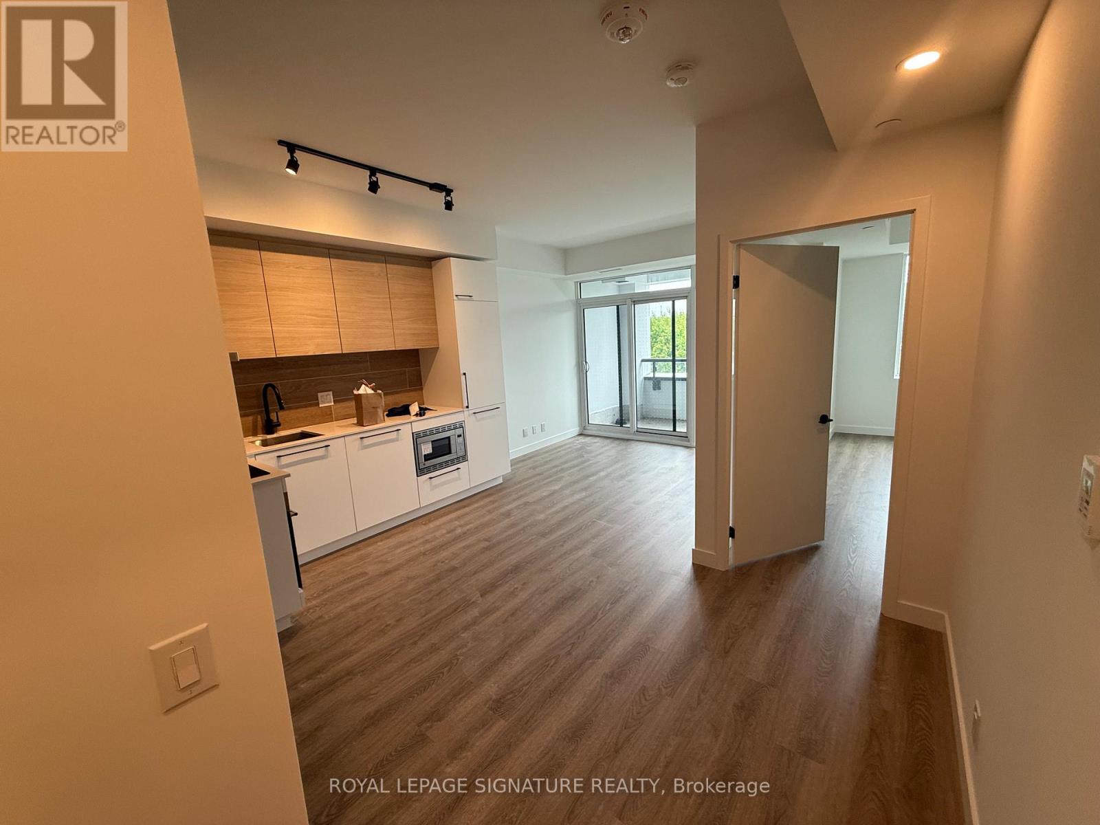 424 - 1050 Eastern Avenue, Toronto (The Beaches), Ontario  M4L 0B7 - Photo 4 - E12209185