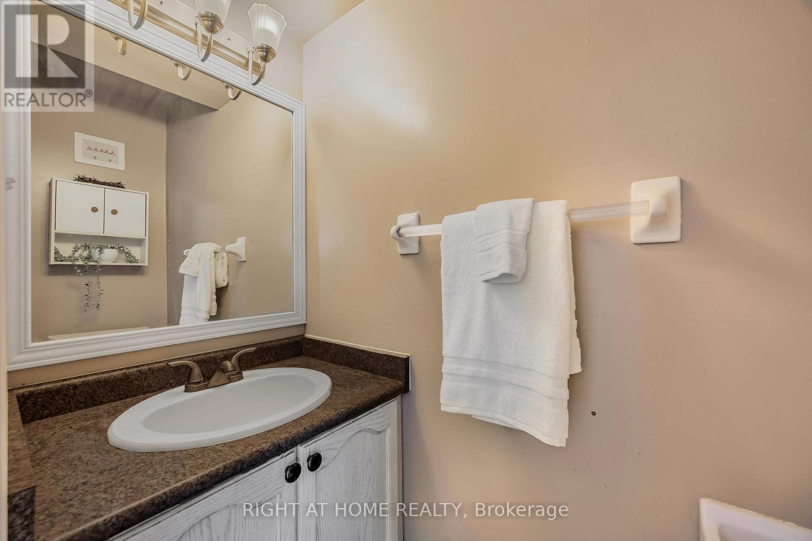 29 Hersey Crescent, Barrie, Ontario  L4N 8P7 - Photo 22 - S12208742