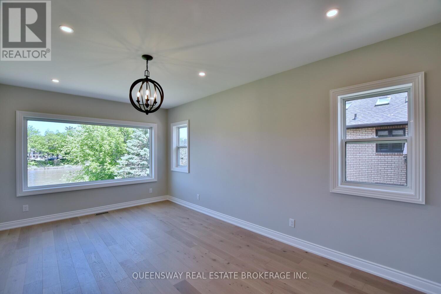1852 River Road W, Wasaga Beach, Ontario  L9Z 1K9 - Photo 13 - S12208761