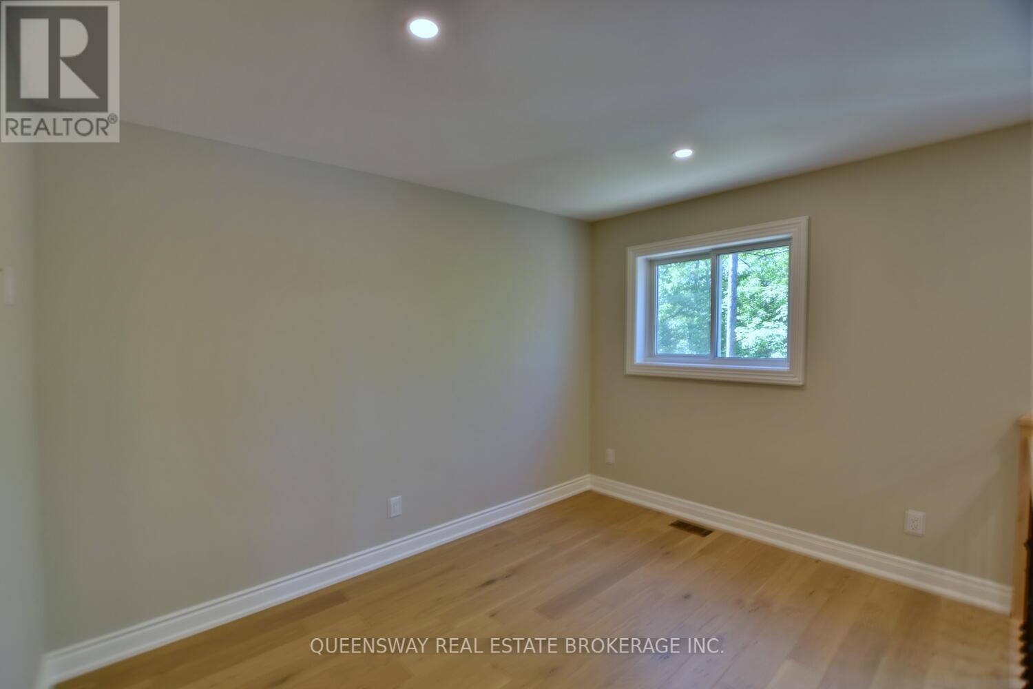 1852 River Road W, Wasaga Beach, Ontario  L9Z 1K9 - Photo 20 - S12208761