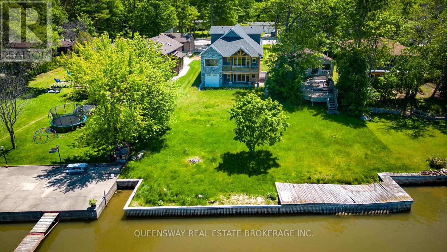 1852 River Road W, Wasaga Beach, Ontario  L9Z 1K9 - Photo 38 - S12208761